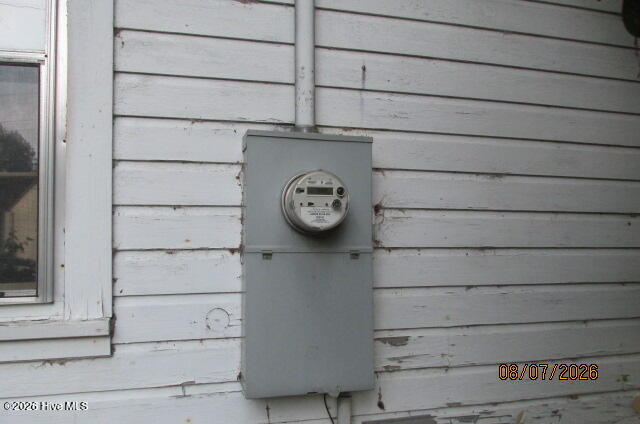 17 Dot Avenue Property Photo 6