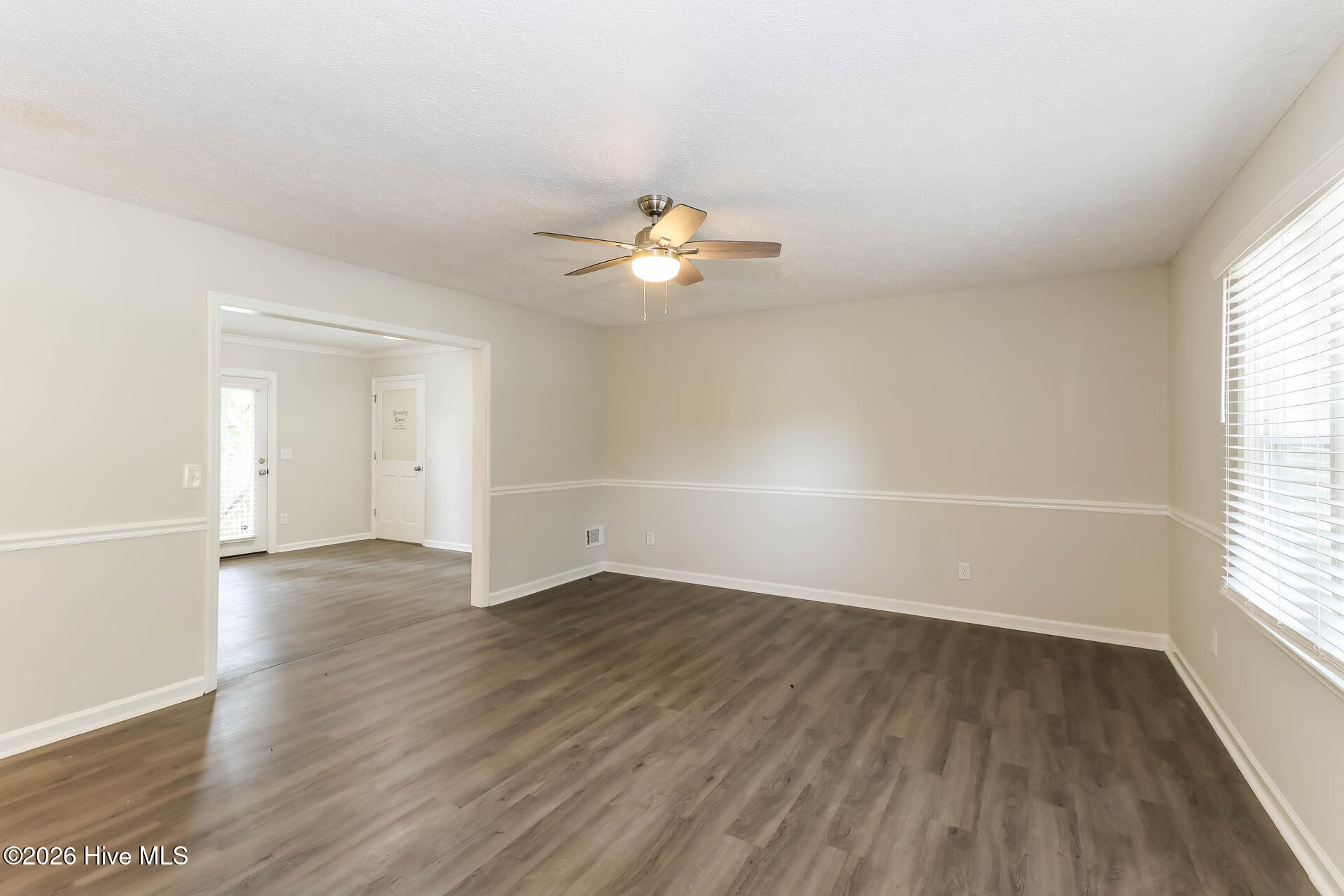 681 Henry Street Property Photo 3