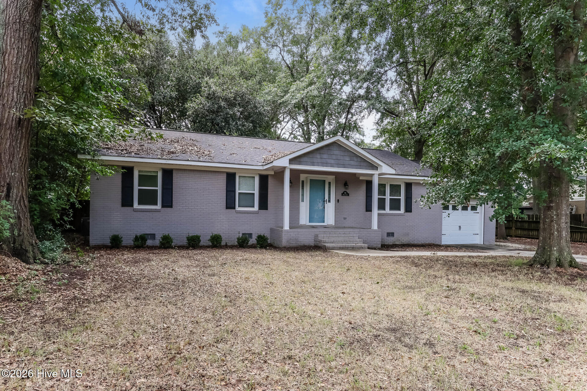 681 Henry Street Property Photo 6
