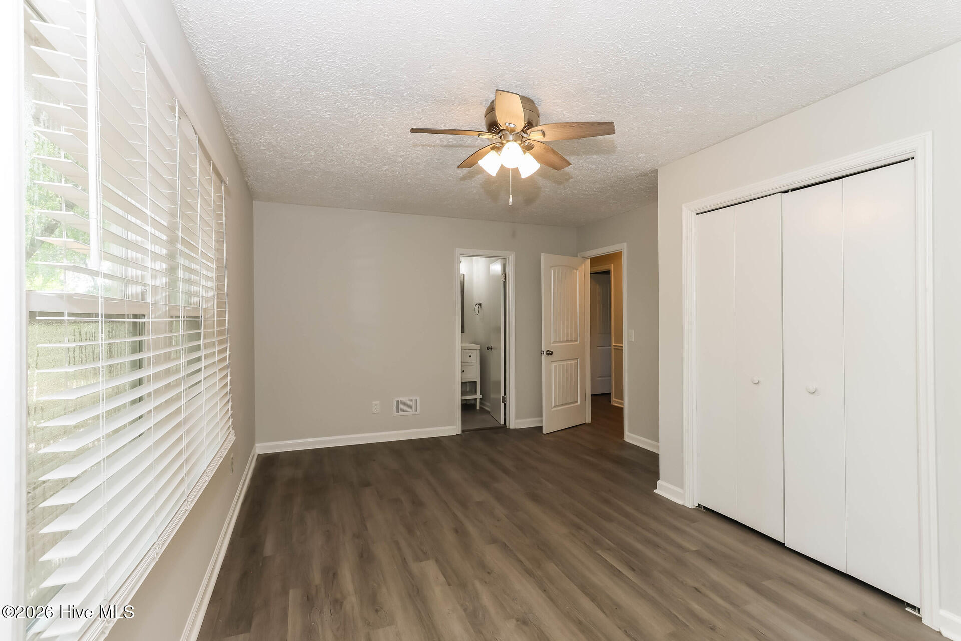 681 Henry Street Property Photo 14