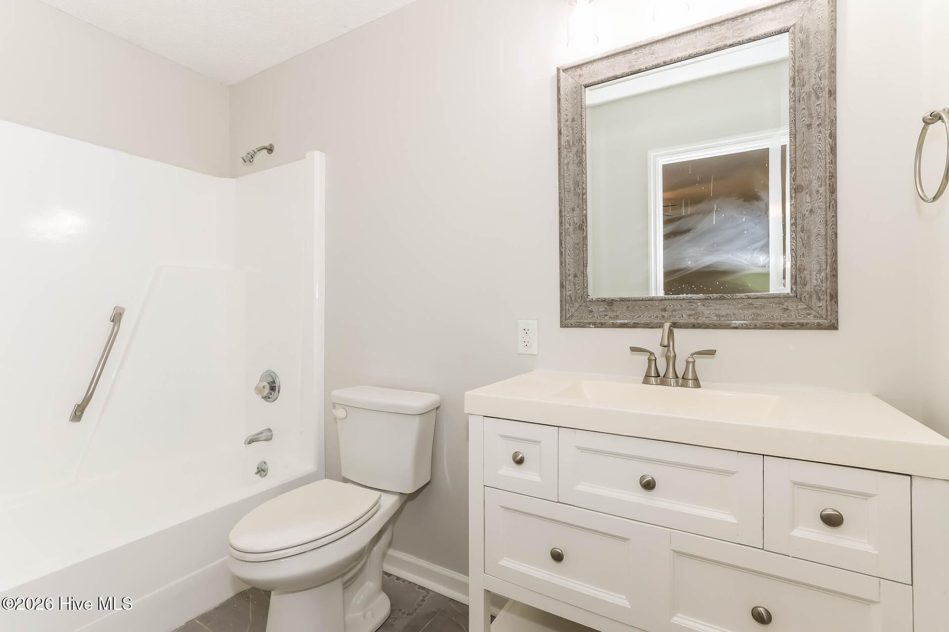 681 Henry Street Property Photo 15