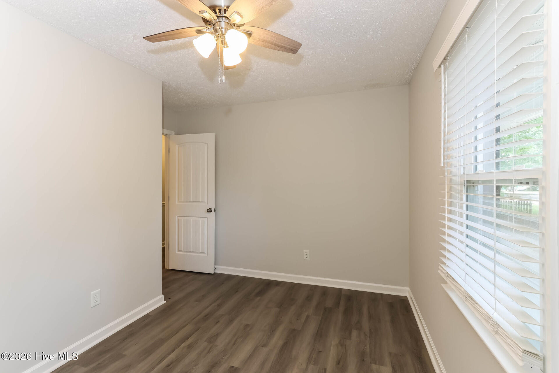 681 Henry Street Property Photo 16