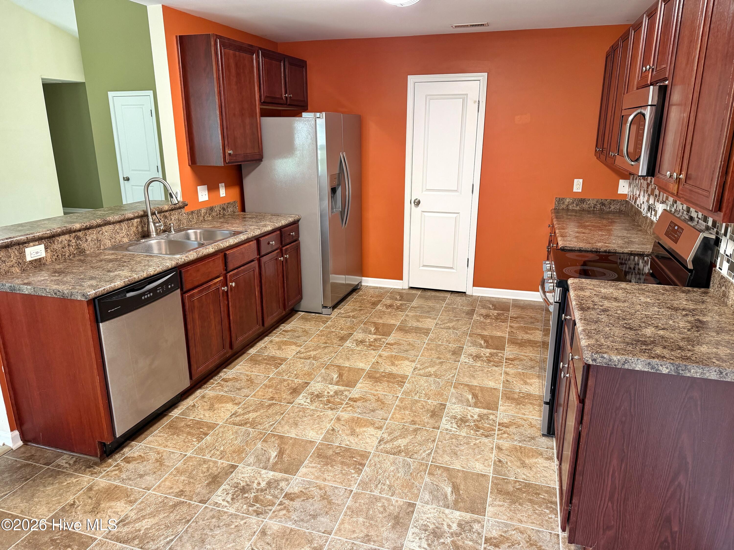 165 Backfield Place Property Photo 11