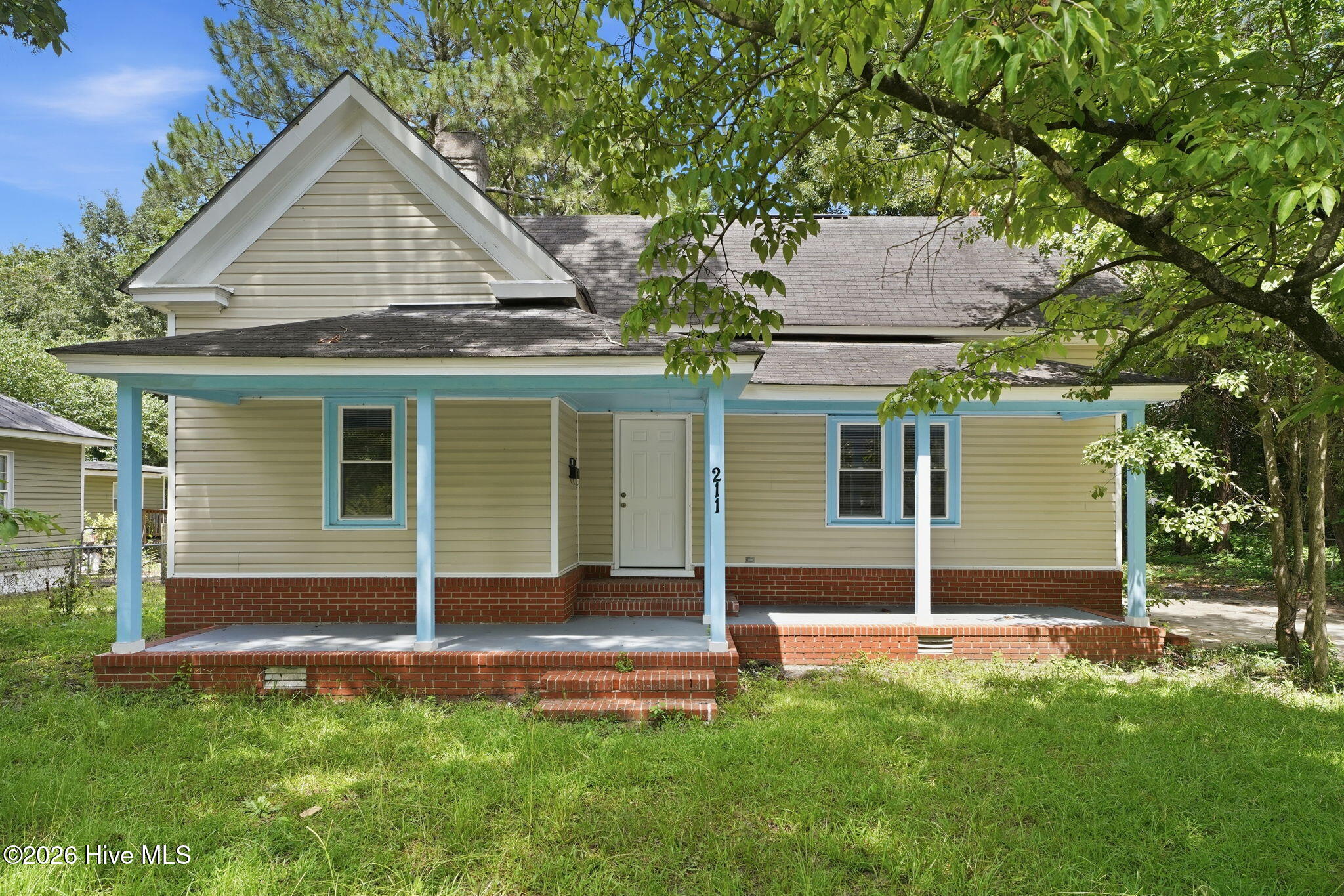 211 E Williamson Street Property Photo 5