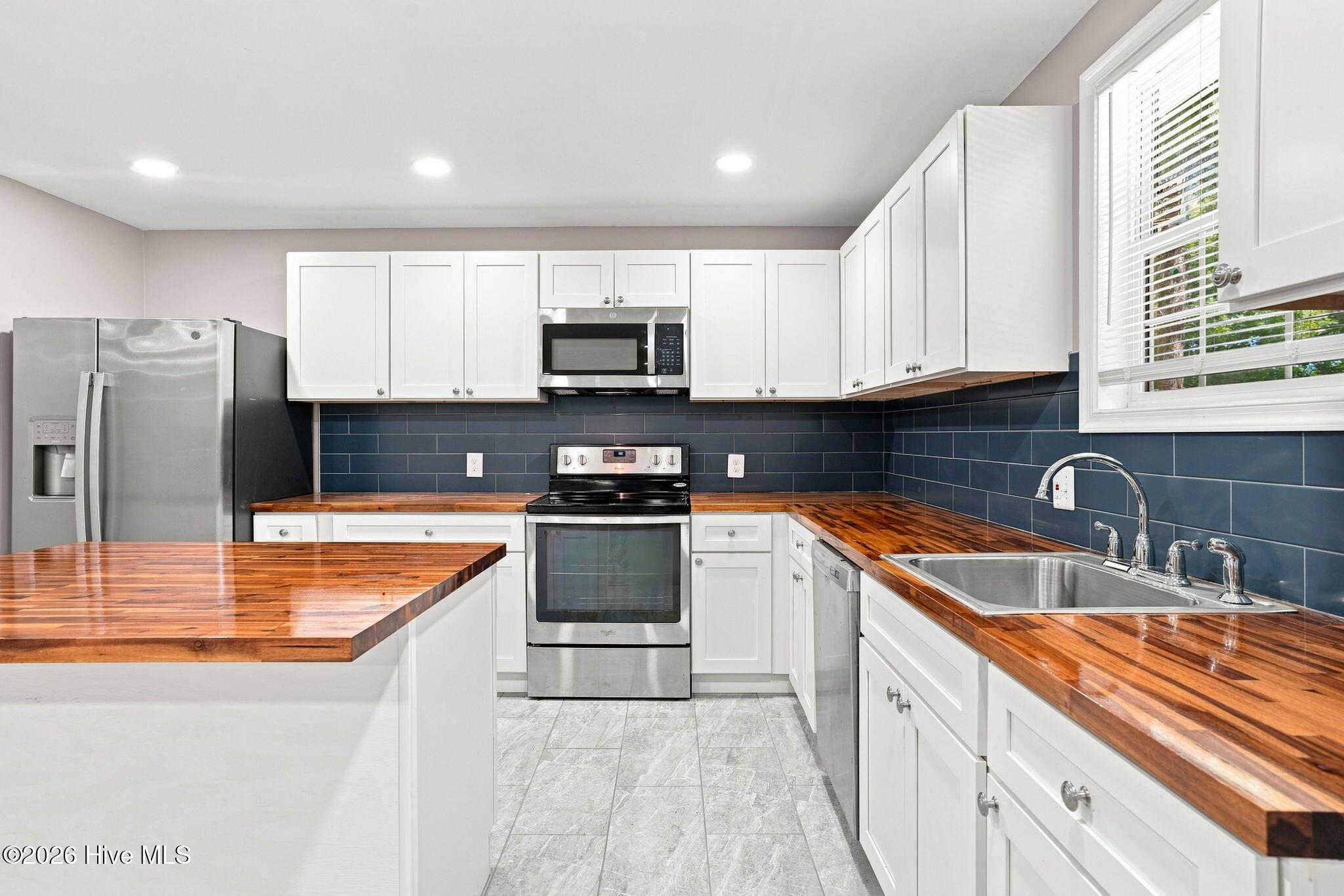 211 E Williamson Street Property Photo 6