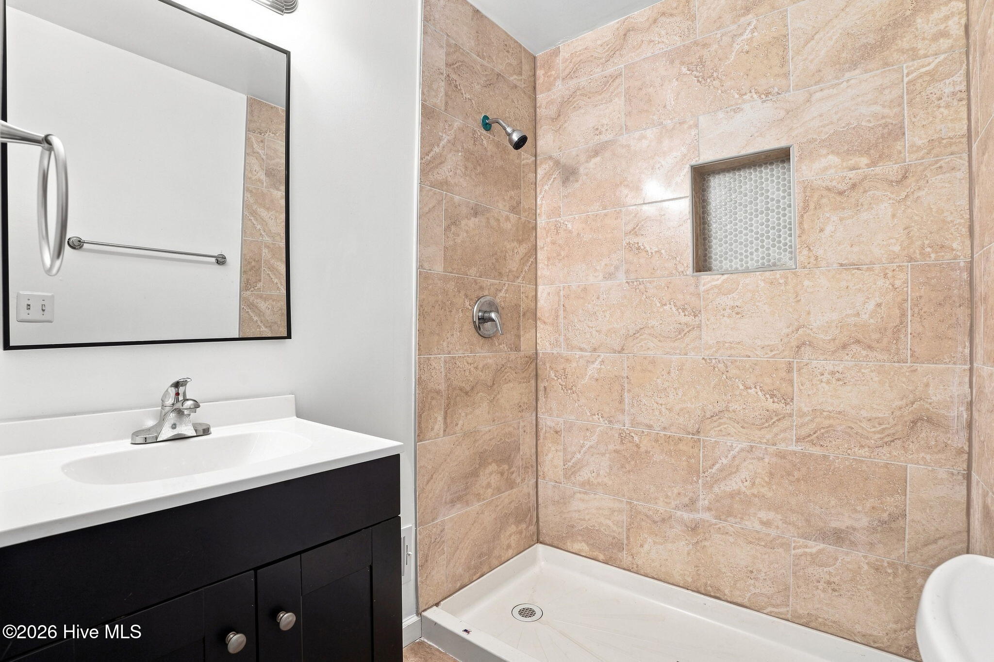 211 E Williamson Street Property Photo 13