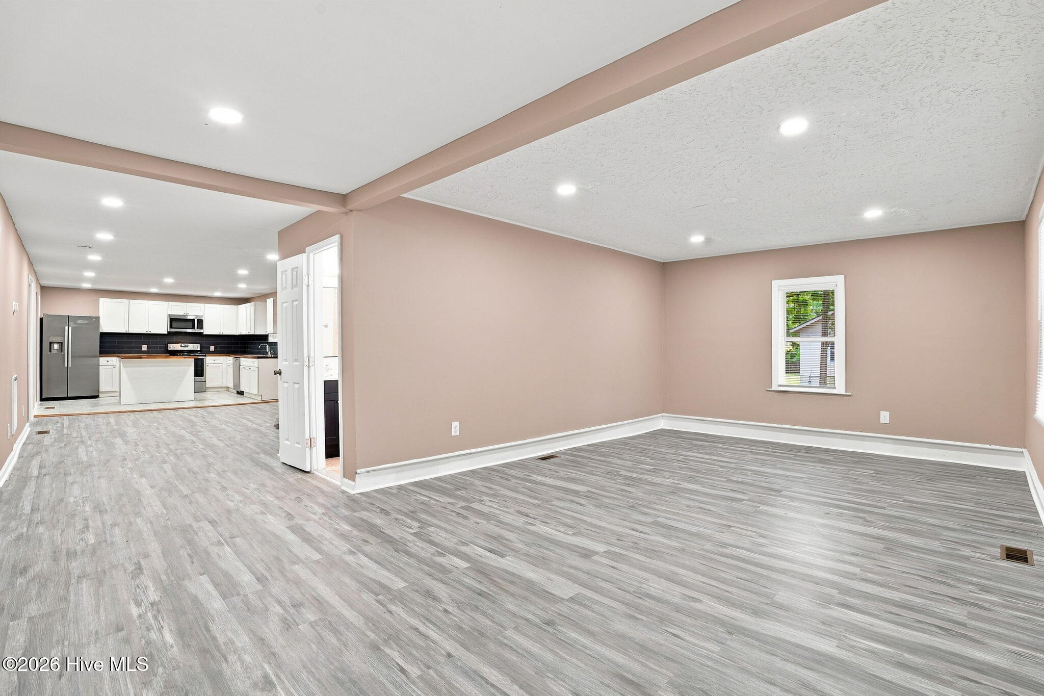 211 E Williamson Street Property Photo 18