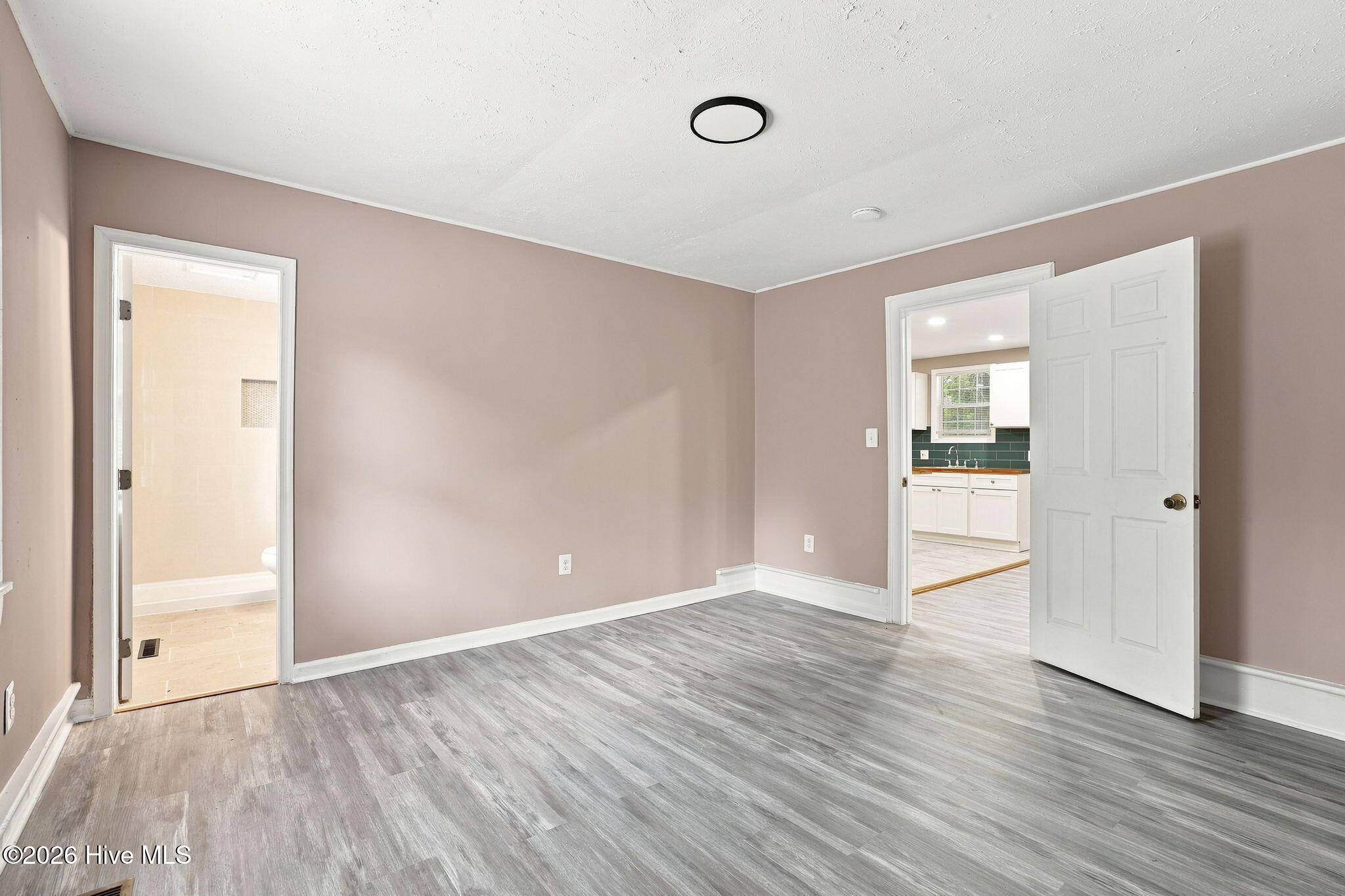 211 E Williamson Street Property Photo 19