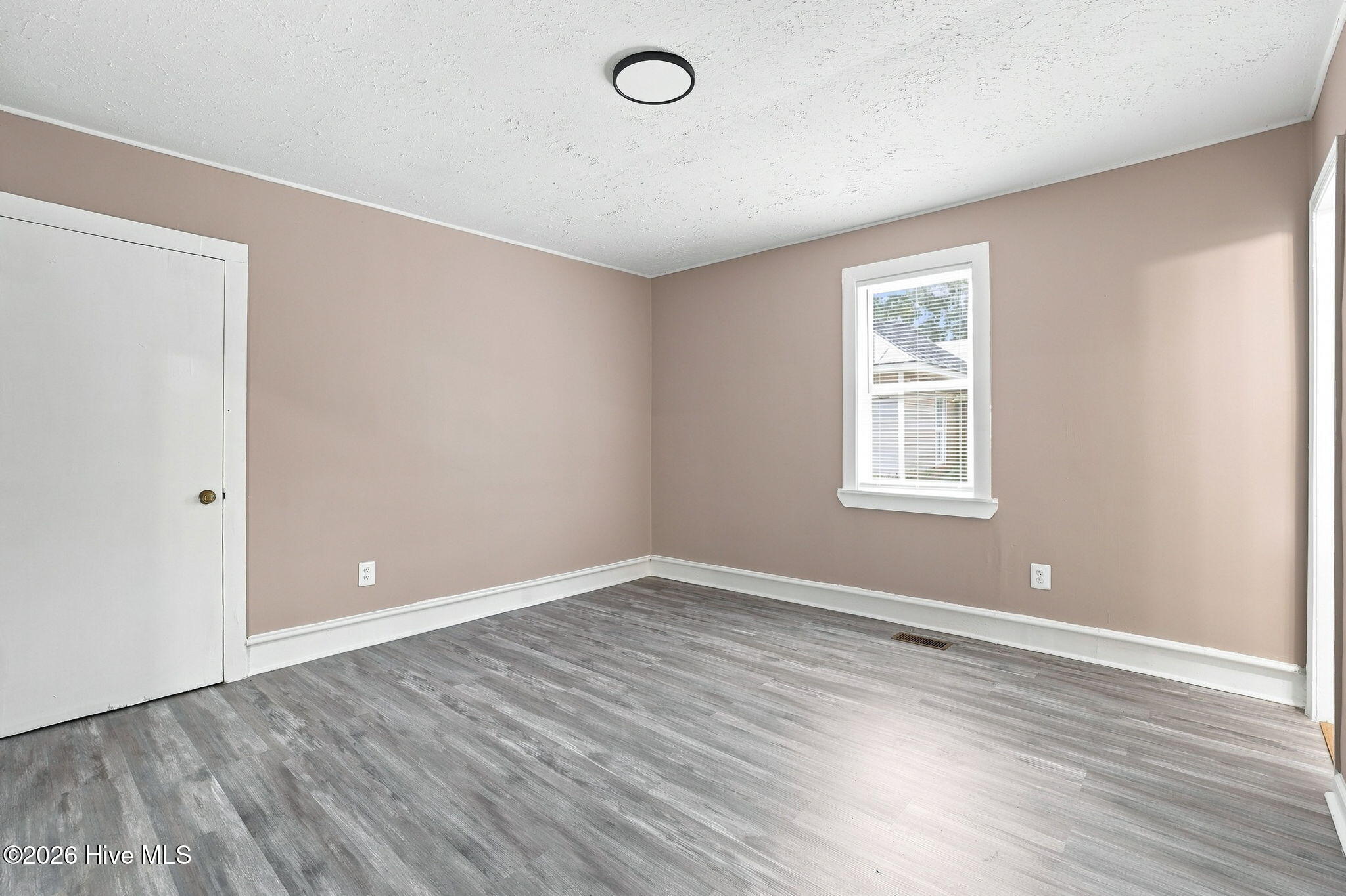 211 E Williamson Street Property Photo 20
