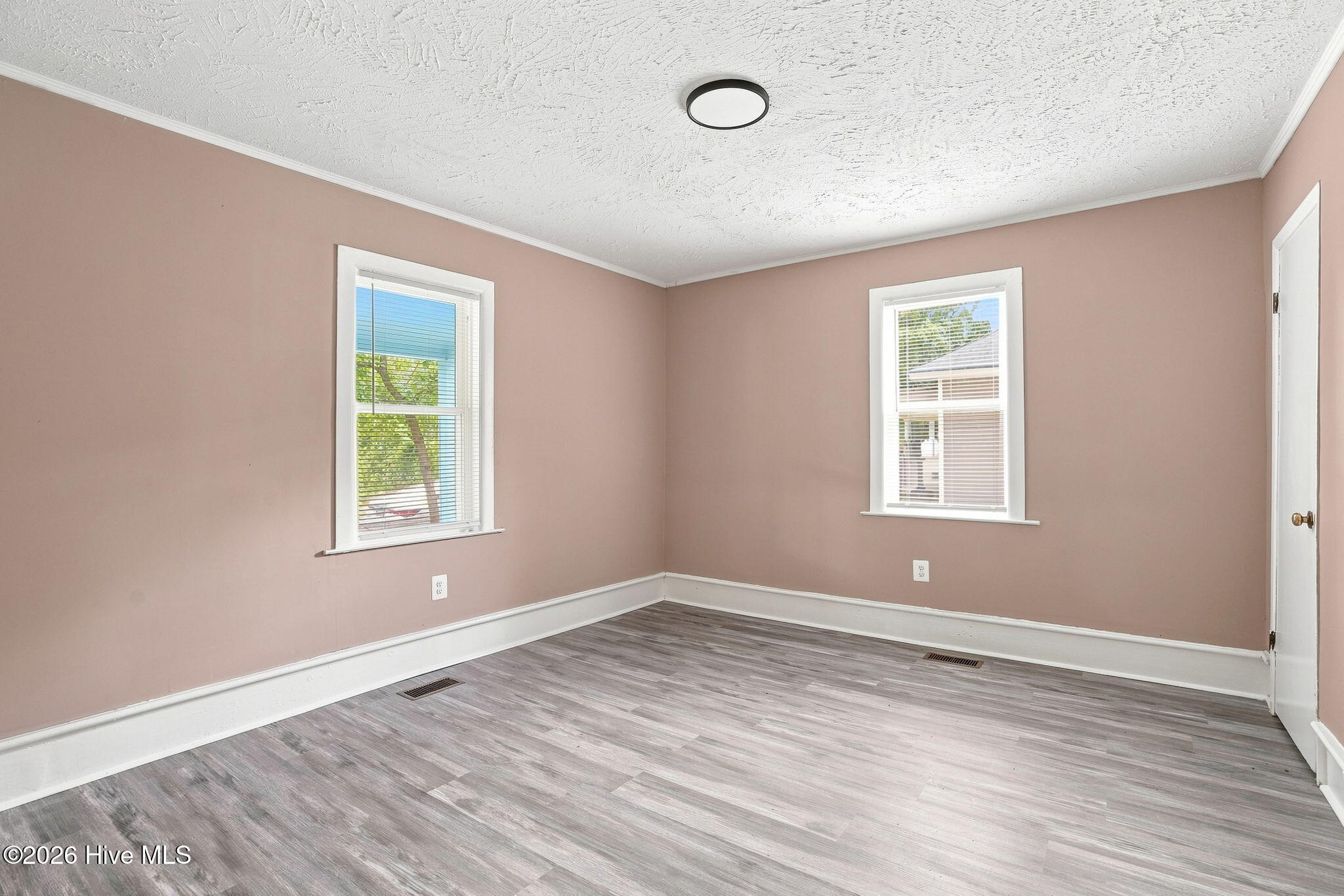 211 E Williamson Street Property Photo 25