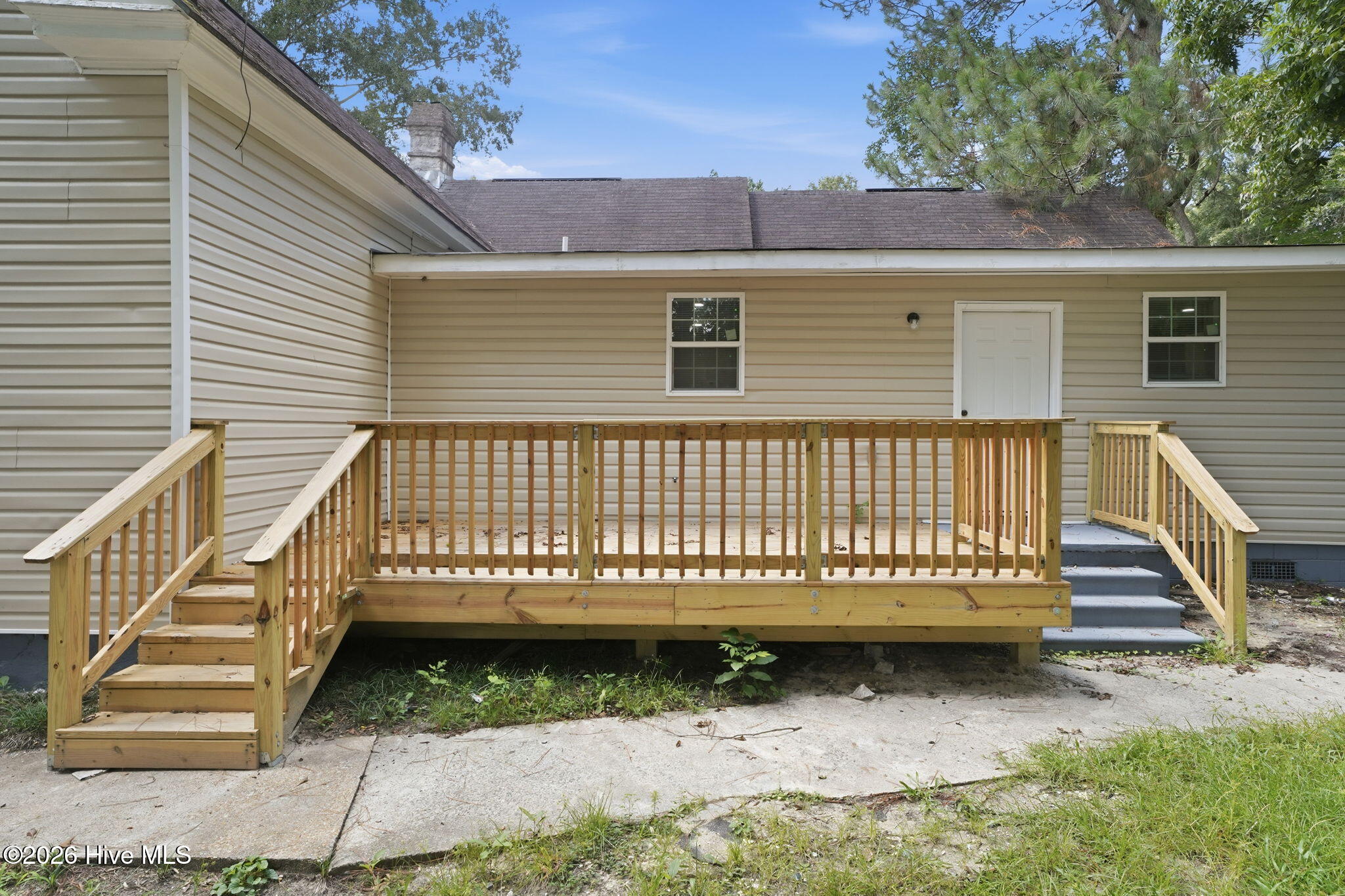211 E Williamson Street Property Photo 33