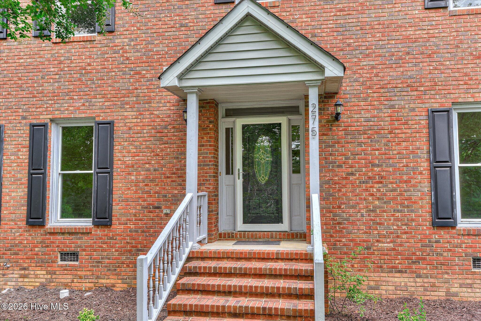 275 Springwood Drive Property Photo 3