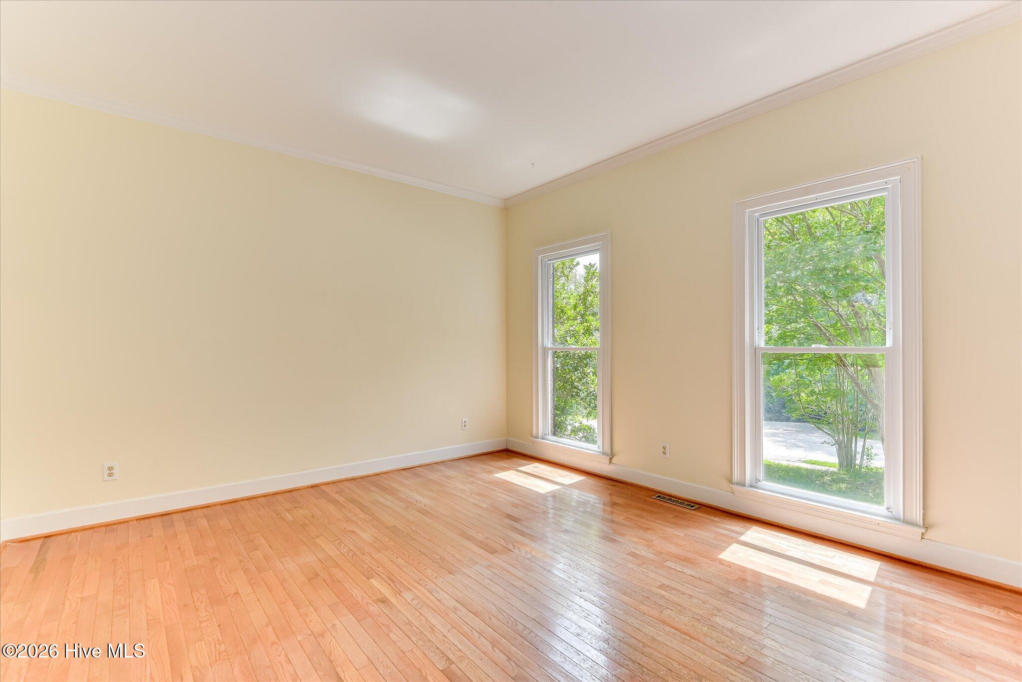 275 Springwood Drive Property Photo 8