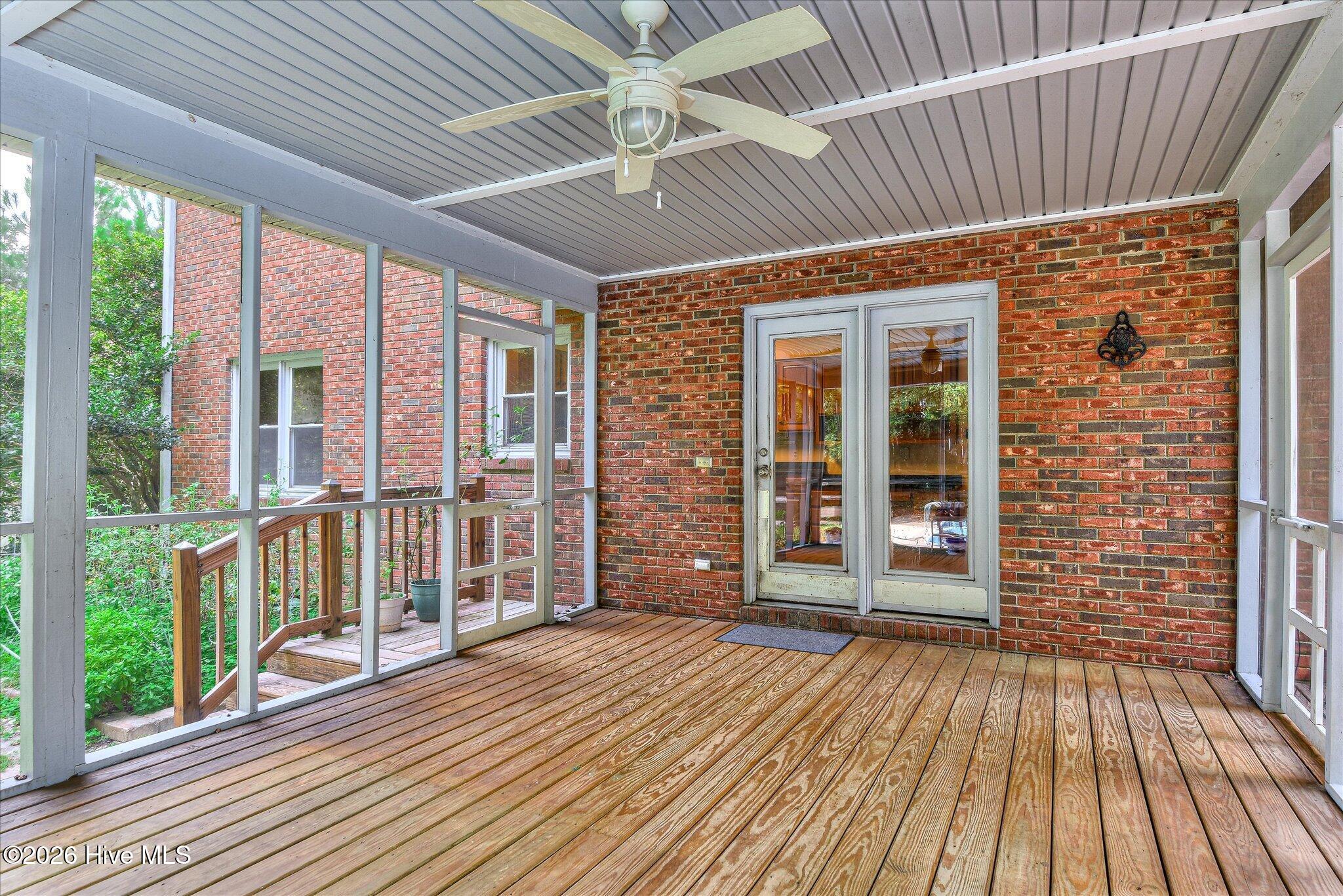 275 Springwood Drive Property Photo 44
