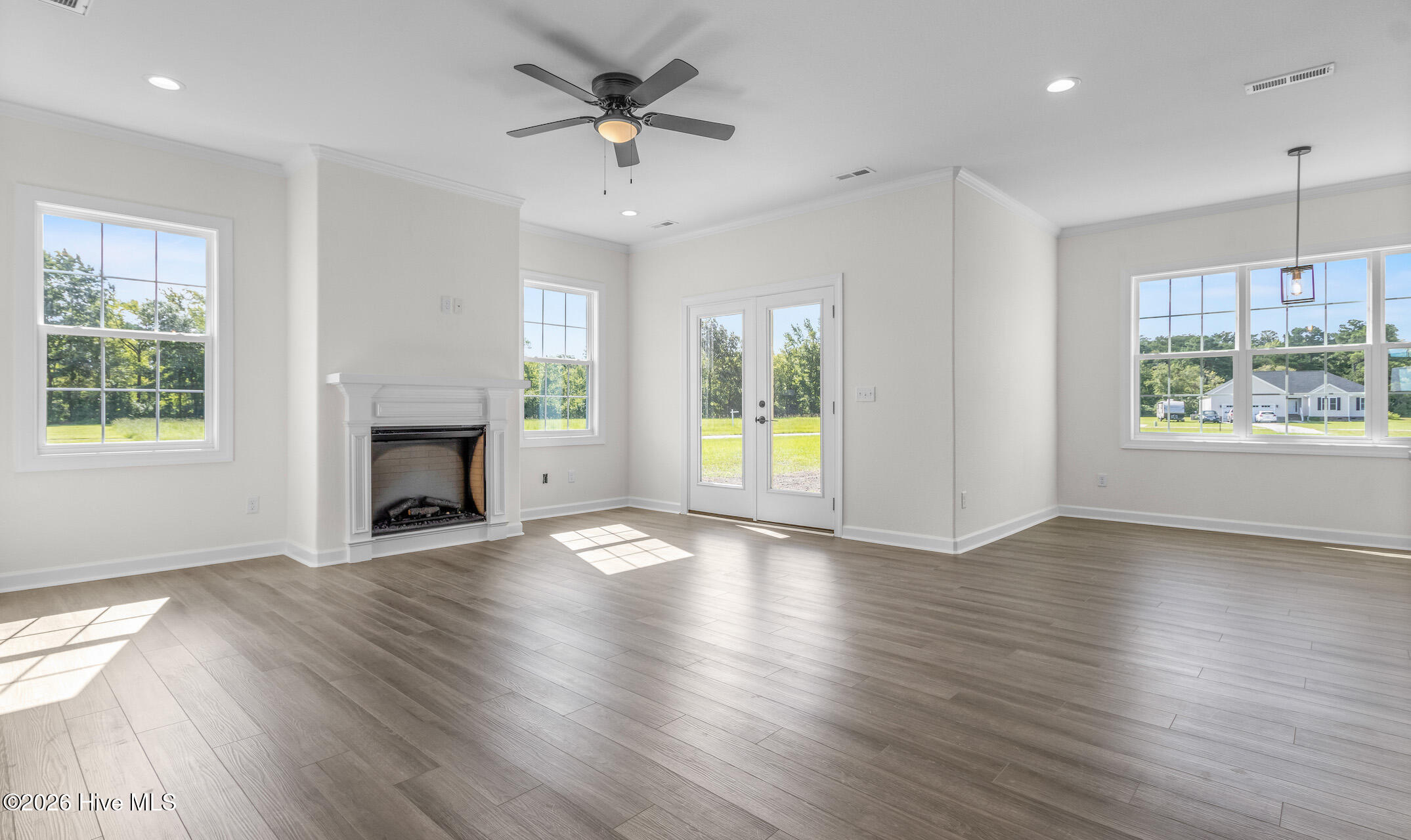 1383 Turnpike Road Property Photo 7