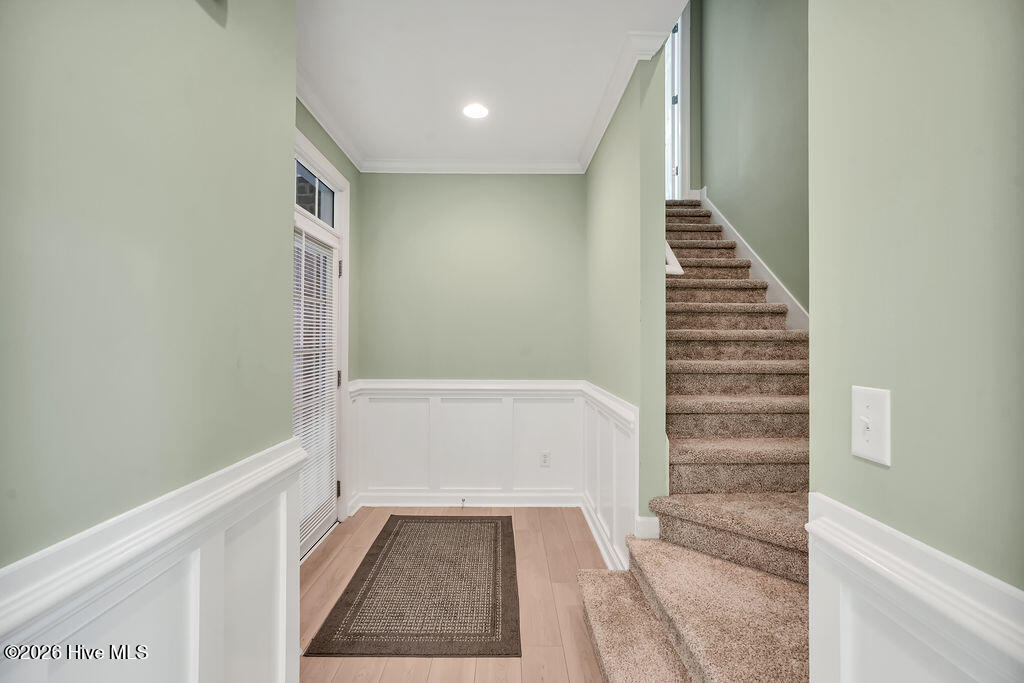 1175 Greensview Circle Property Photo 4