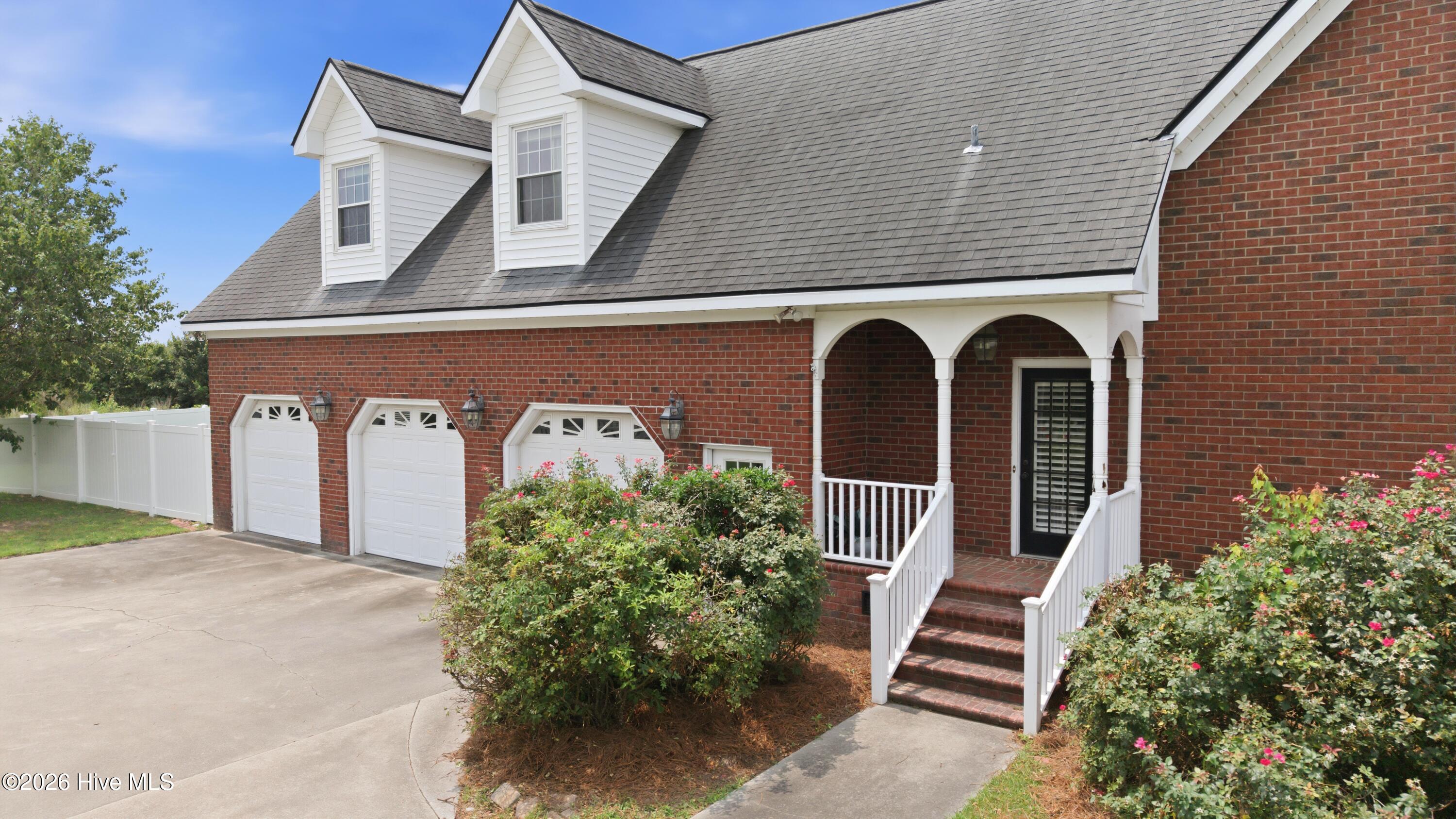2239 Autumn Drive Property Photo 5