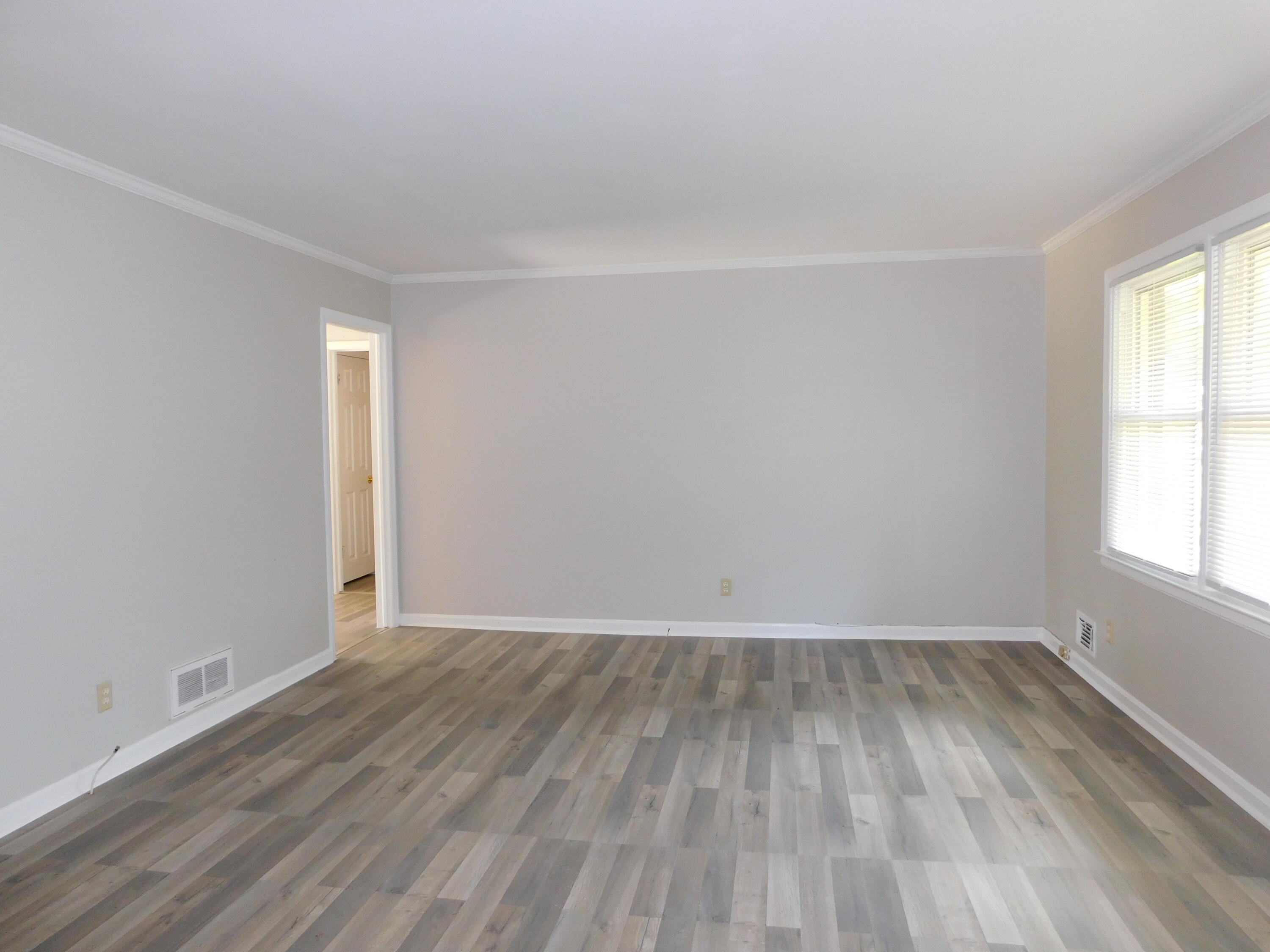 2921 Stratford Drive Property Photo 3