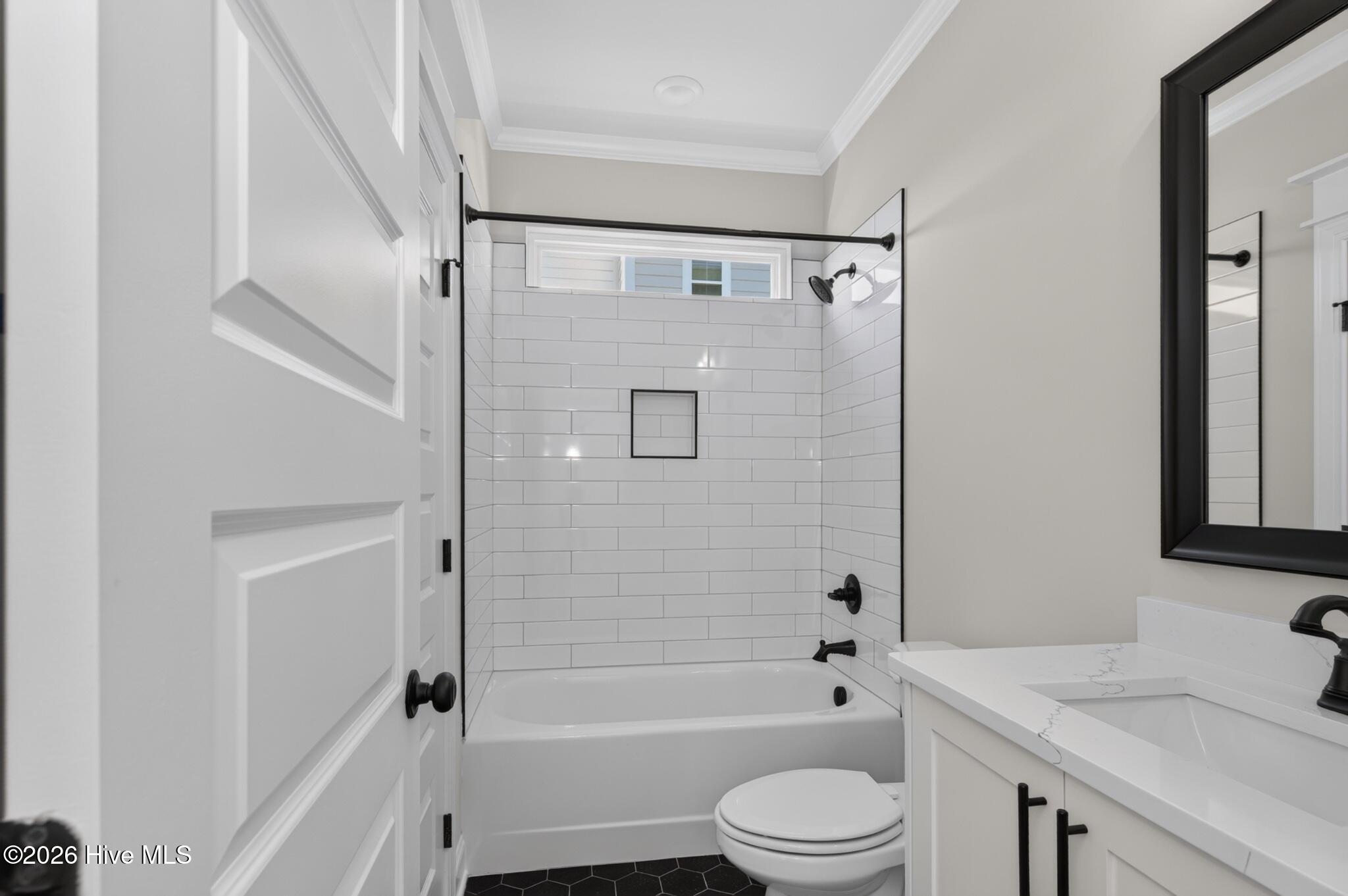 458 Woodlawn Street Property Photo 19