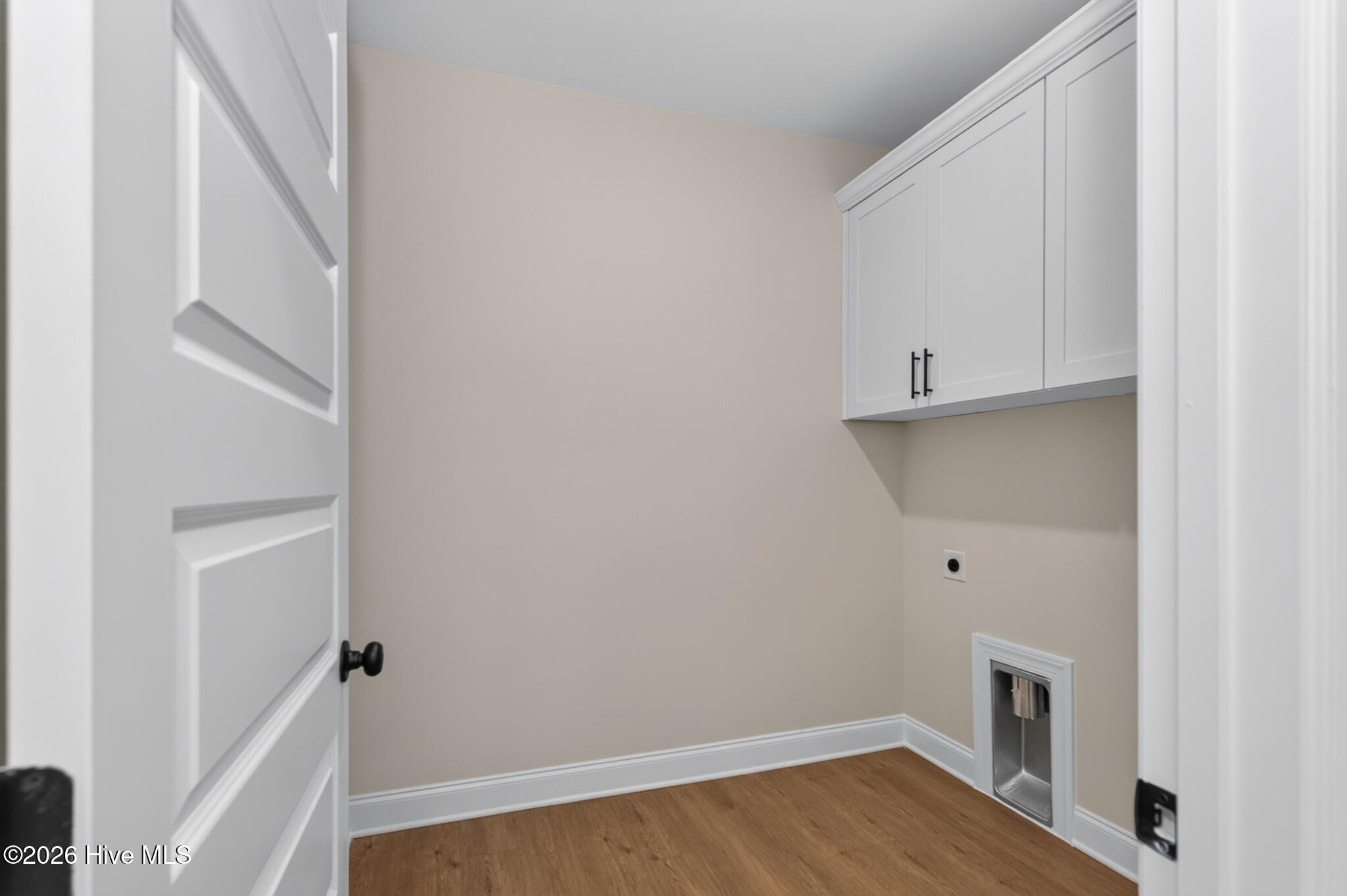 458 Woodlawn Street Property Photo 23