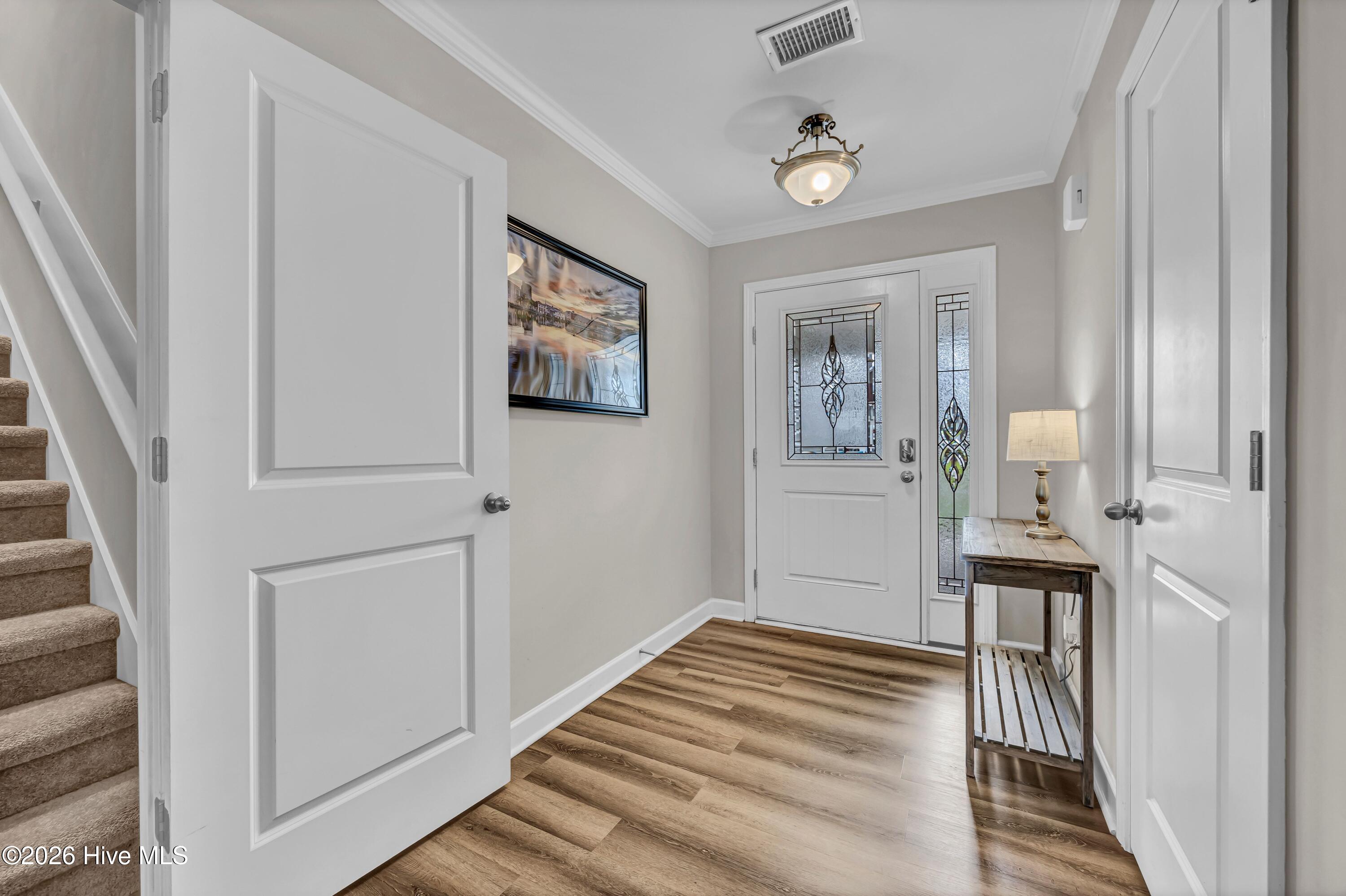 6009 Duxbury Court Property Photo 4