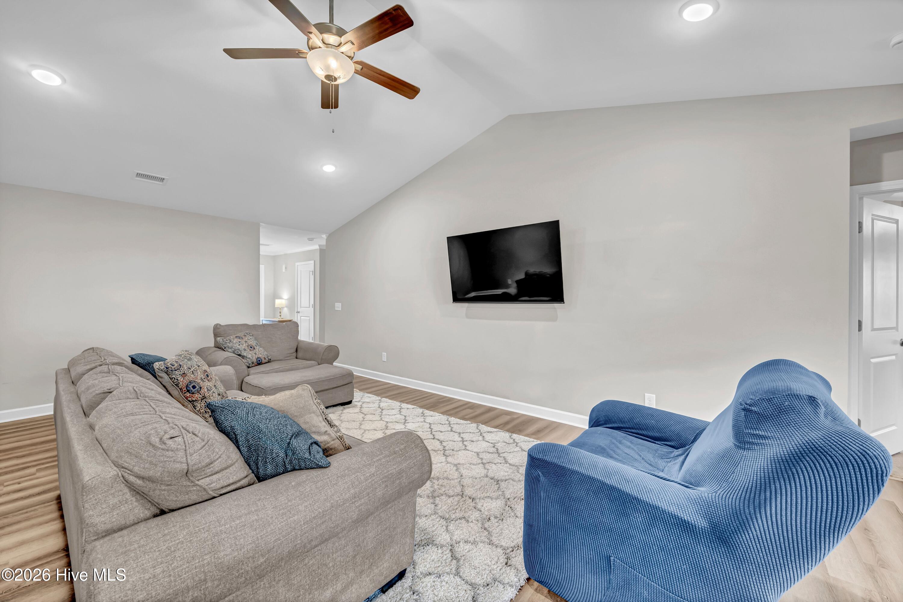 6009 Duxbury Court Property Photo 7