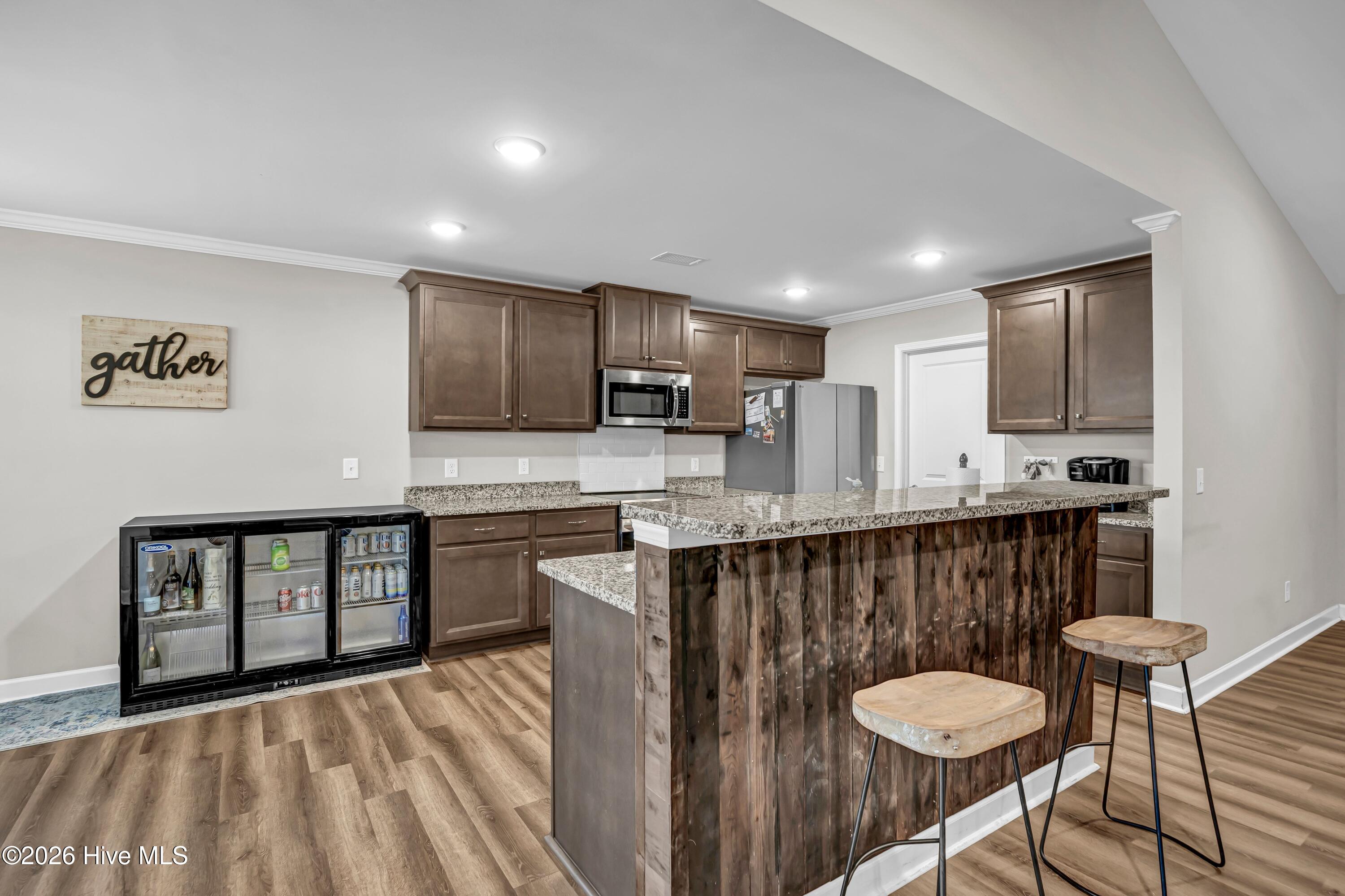 6009 Duxbury Court Property Photo 8