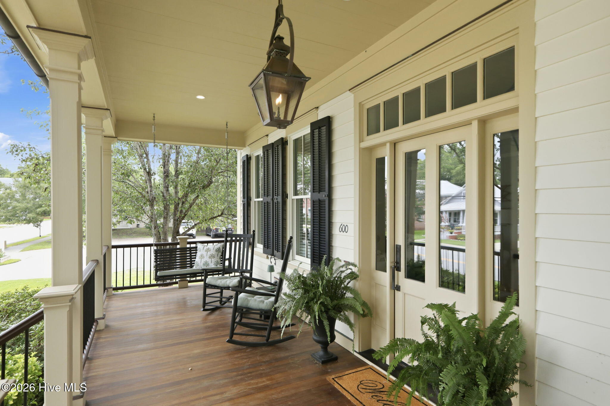 600 Broad Street Property Photo 10