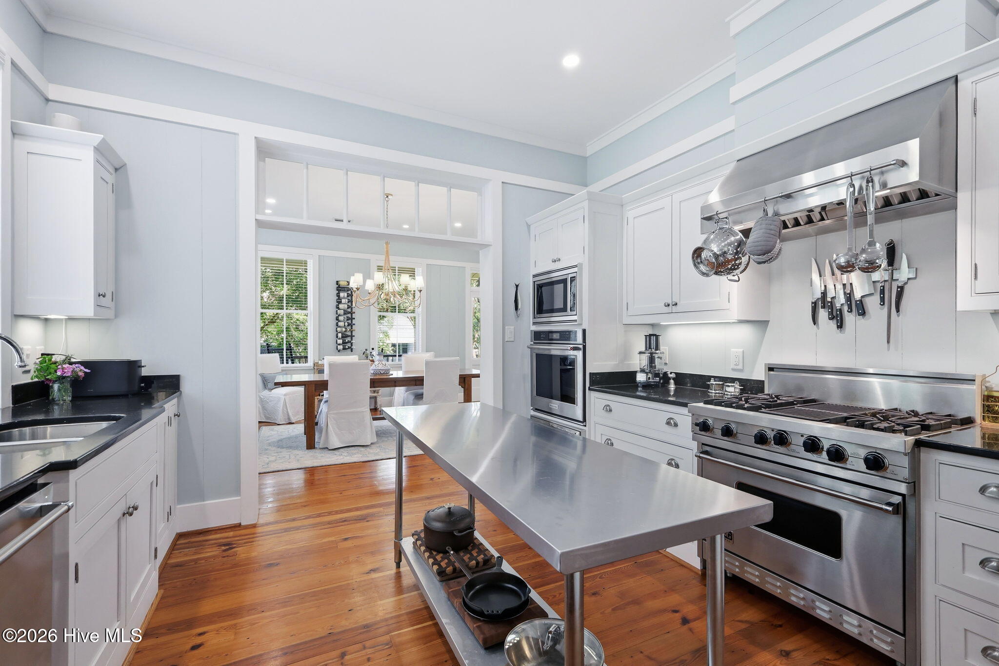 600 Broad Street Property Photo 18