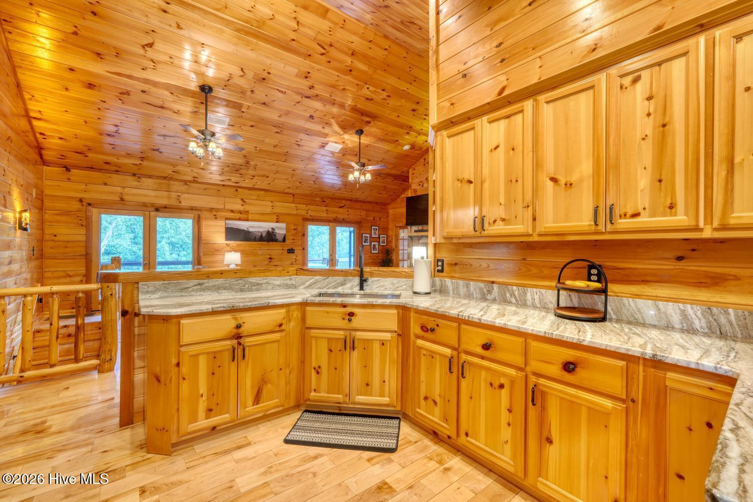 66 Huntington Circle Property Photo 12