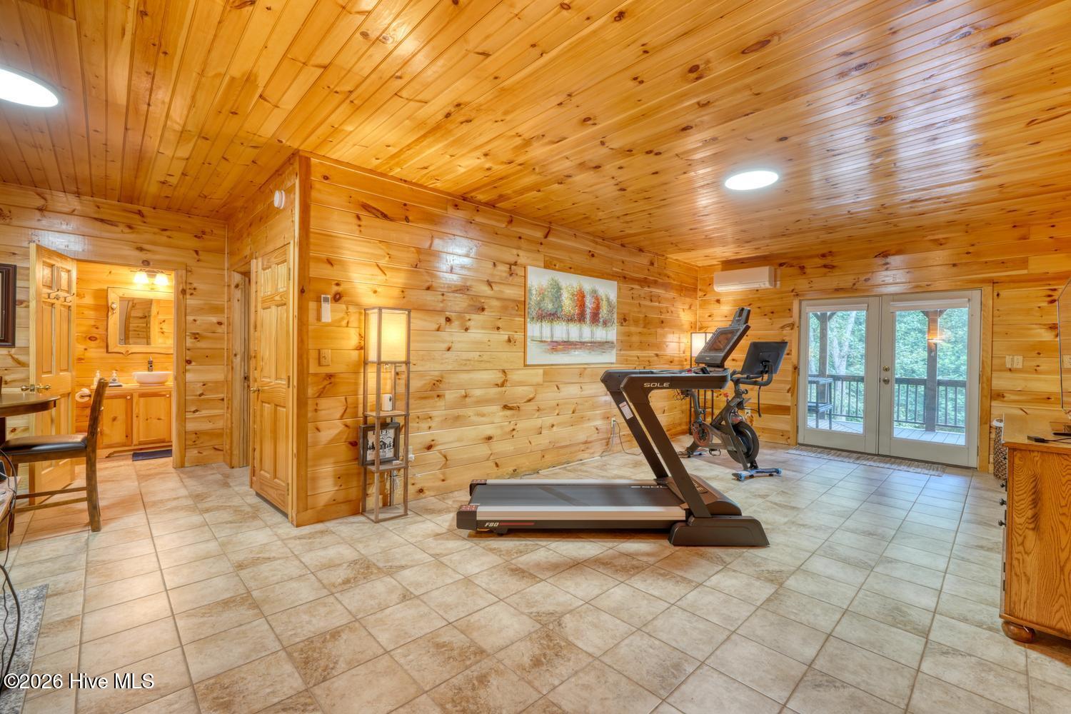 66 Huntington Circle Property Photo 28