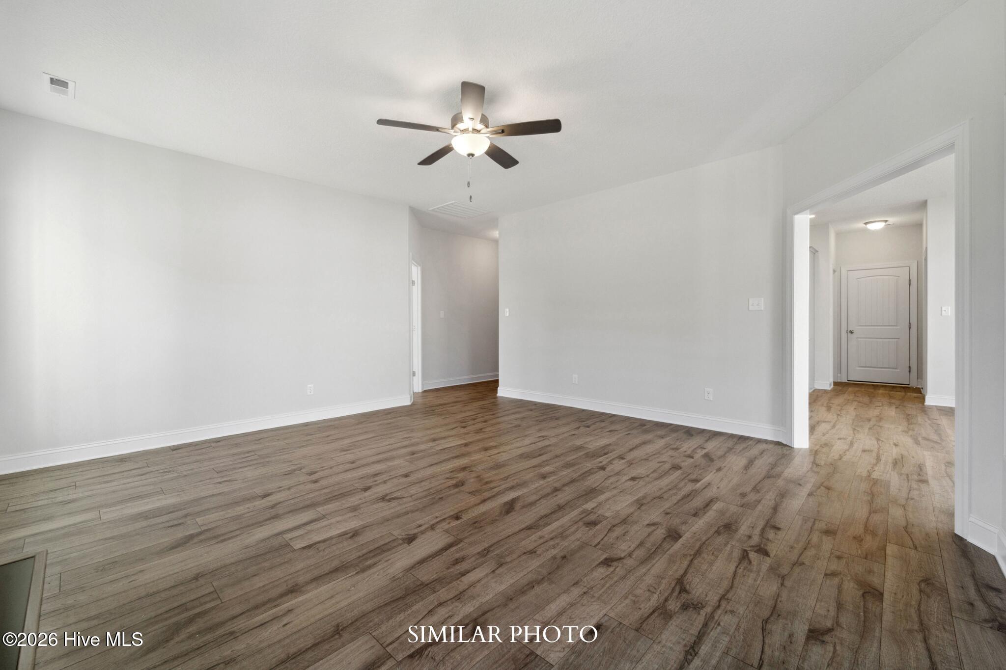617 Blue Falcon Court Property Photo 16