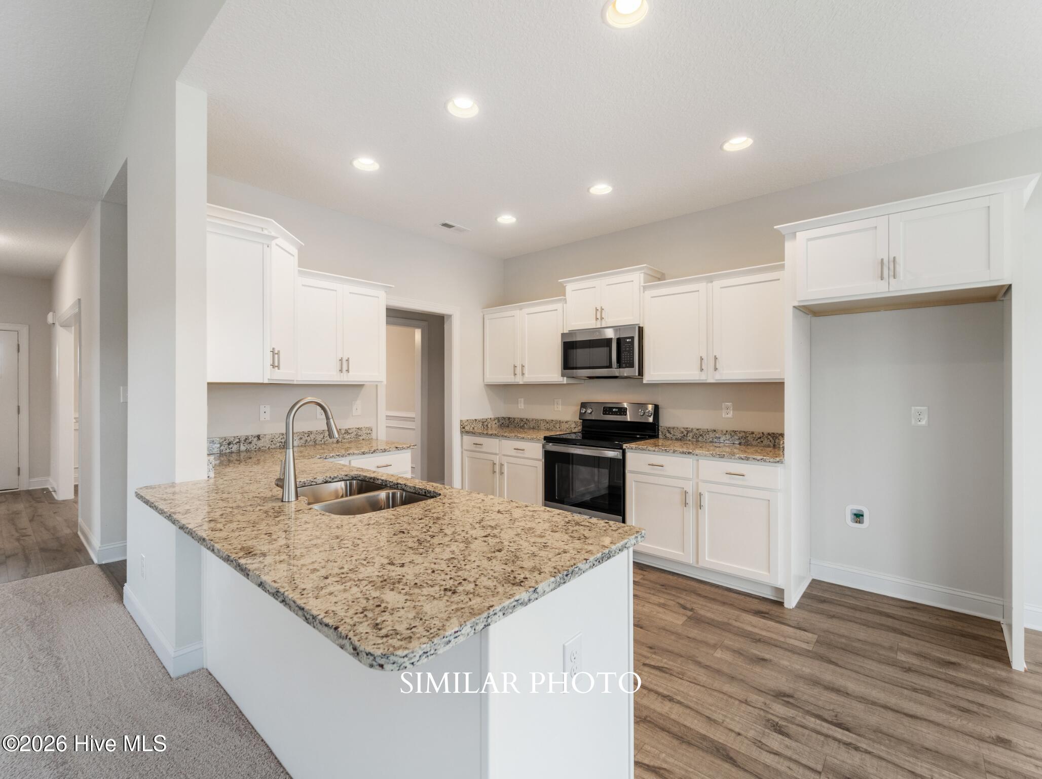914 Miranda Court Property Photo 10