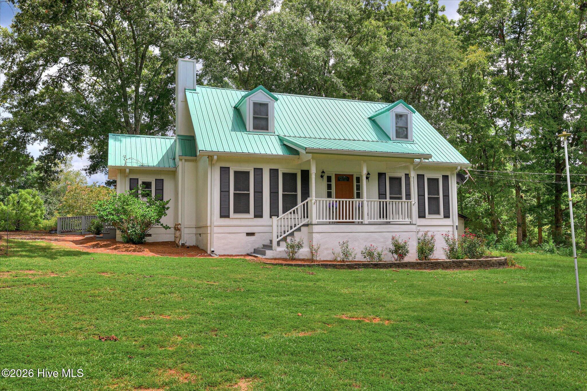 973 Forest Drive Property Photo 3