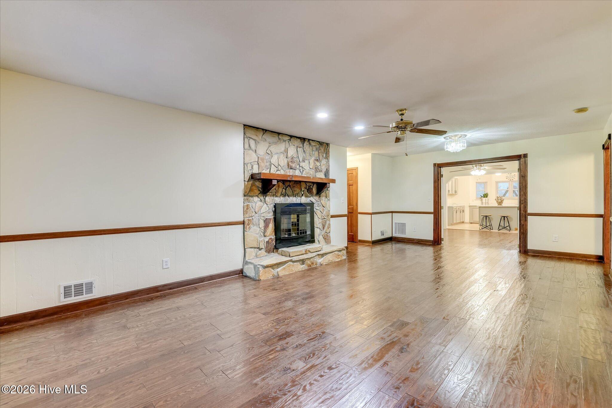 973 Forest Drive Property Photo 15