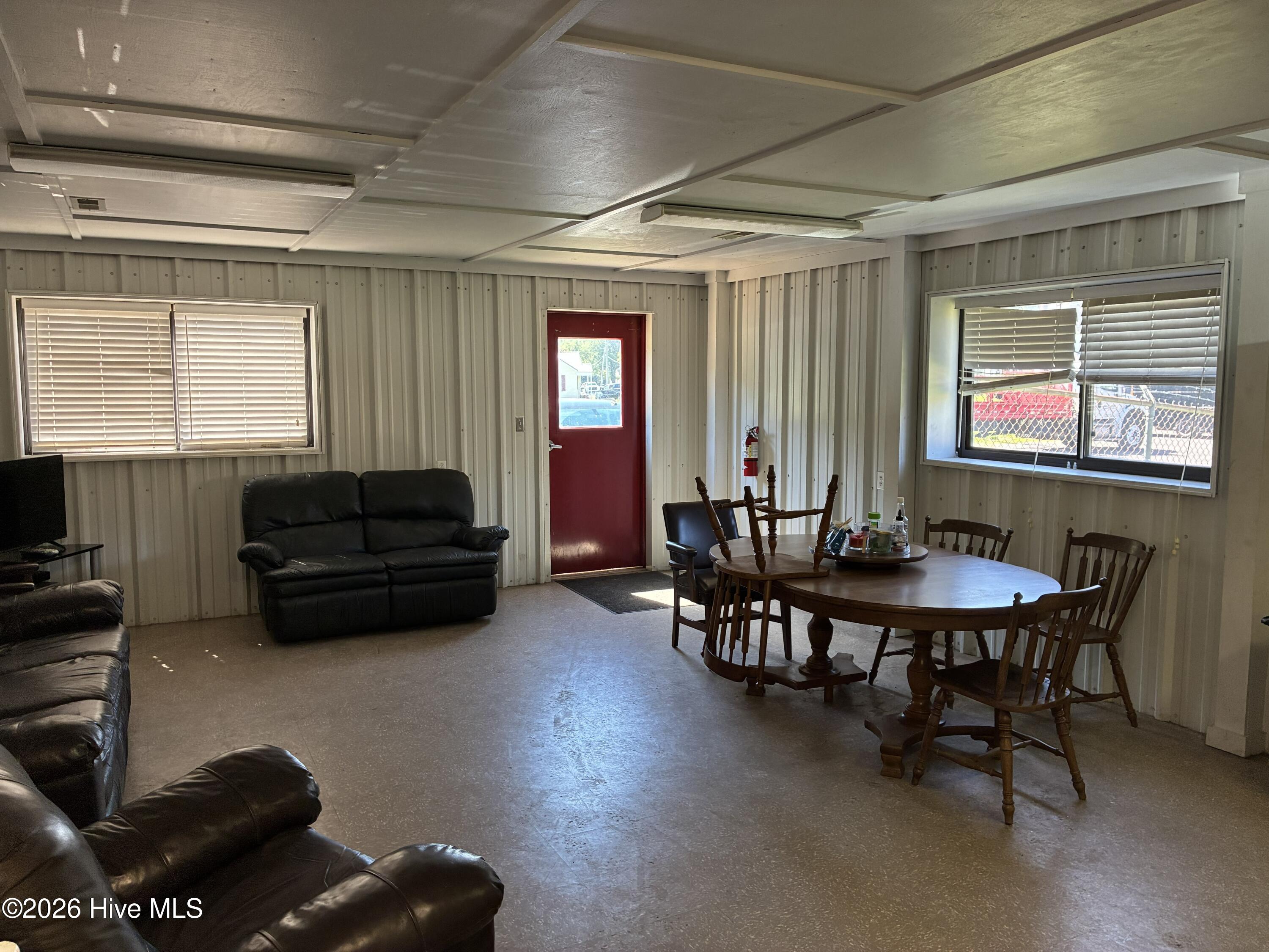 337 Old U. S. Highway 17 B Property Photo 5