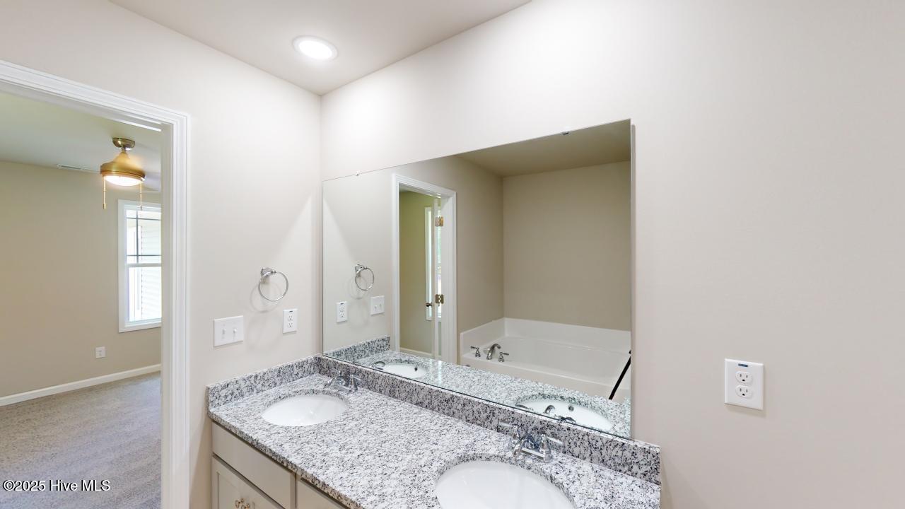 109 Red Maple Place Property Photo 5