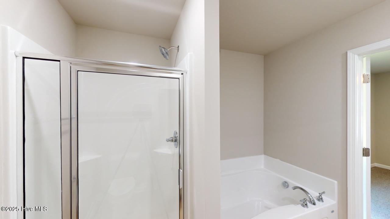 109 Red Maple Place Property Photo 6