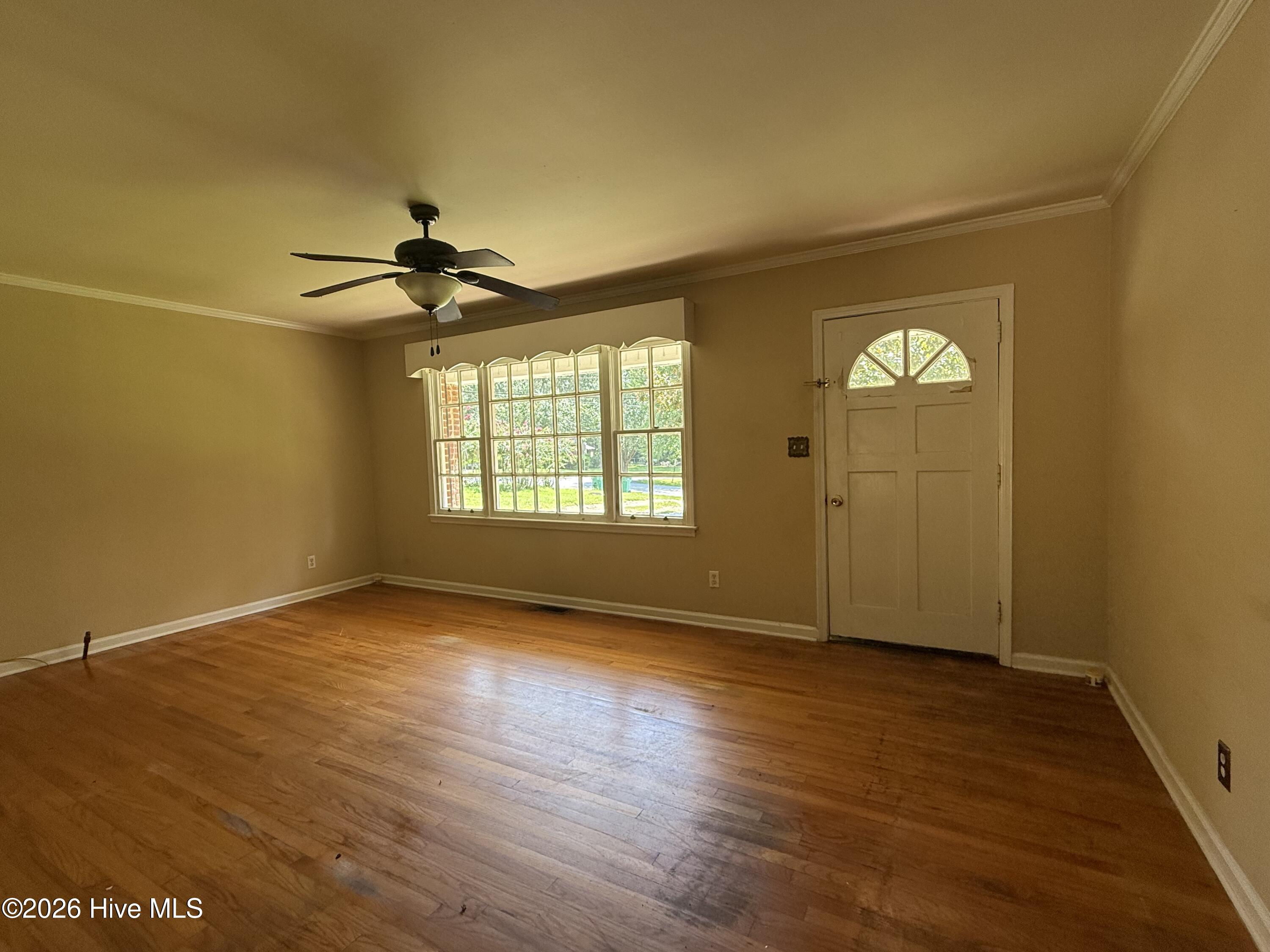 721 Central Road Property Photo 3