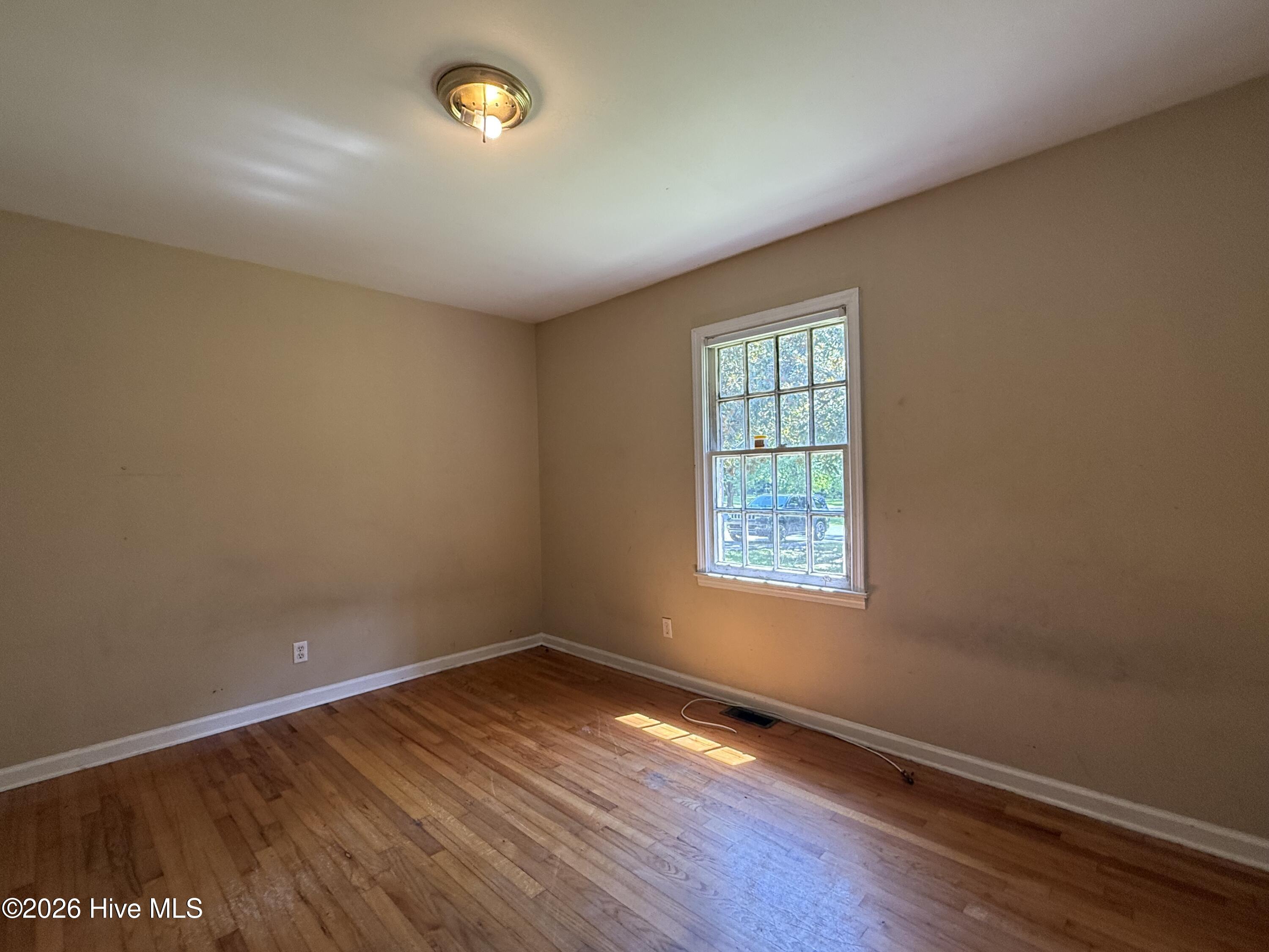 721 Central Road Property Photo 12