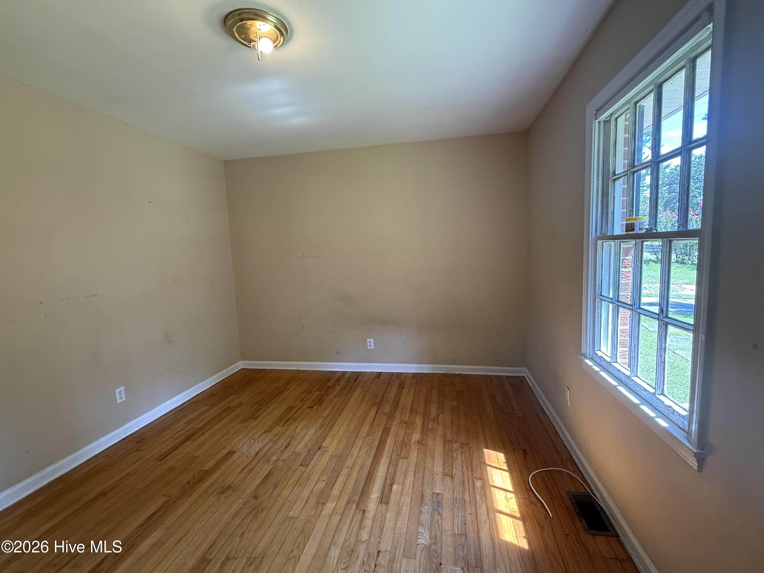 721 Central Road Property Photo 13