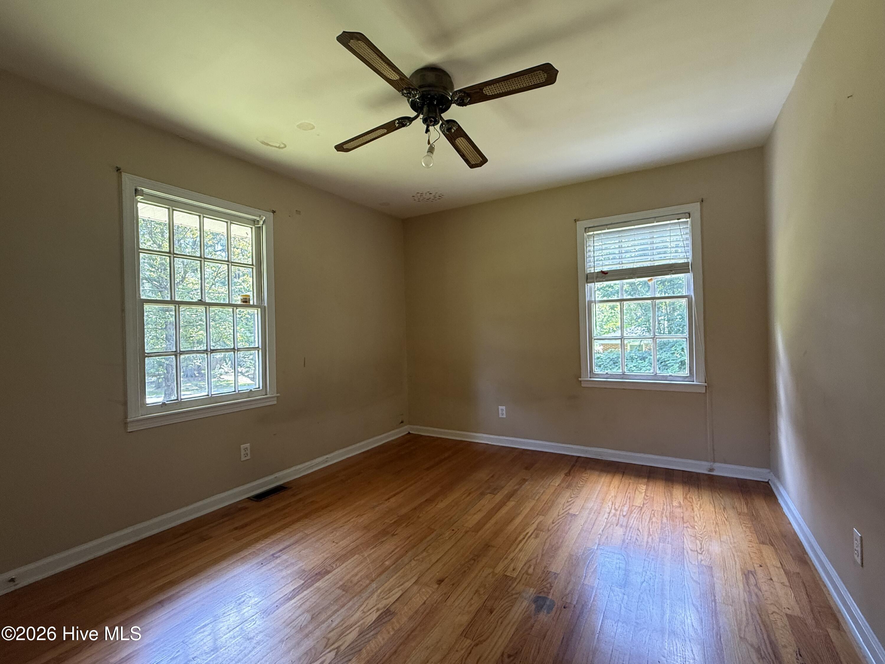 721 Central Road Property Photo 14