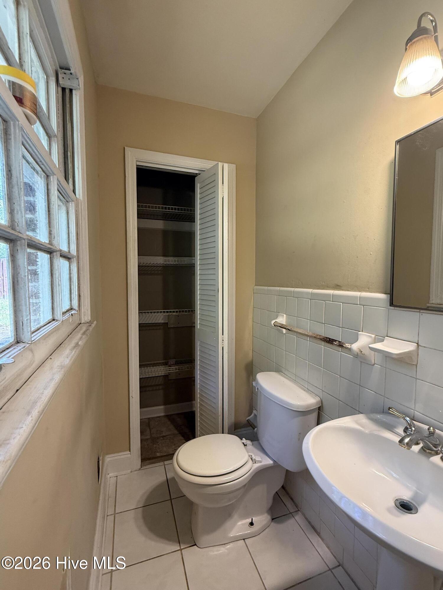 721 Central Road Property Photo 18