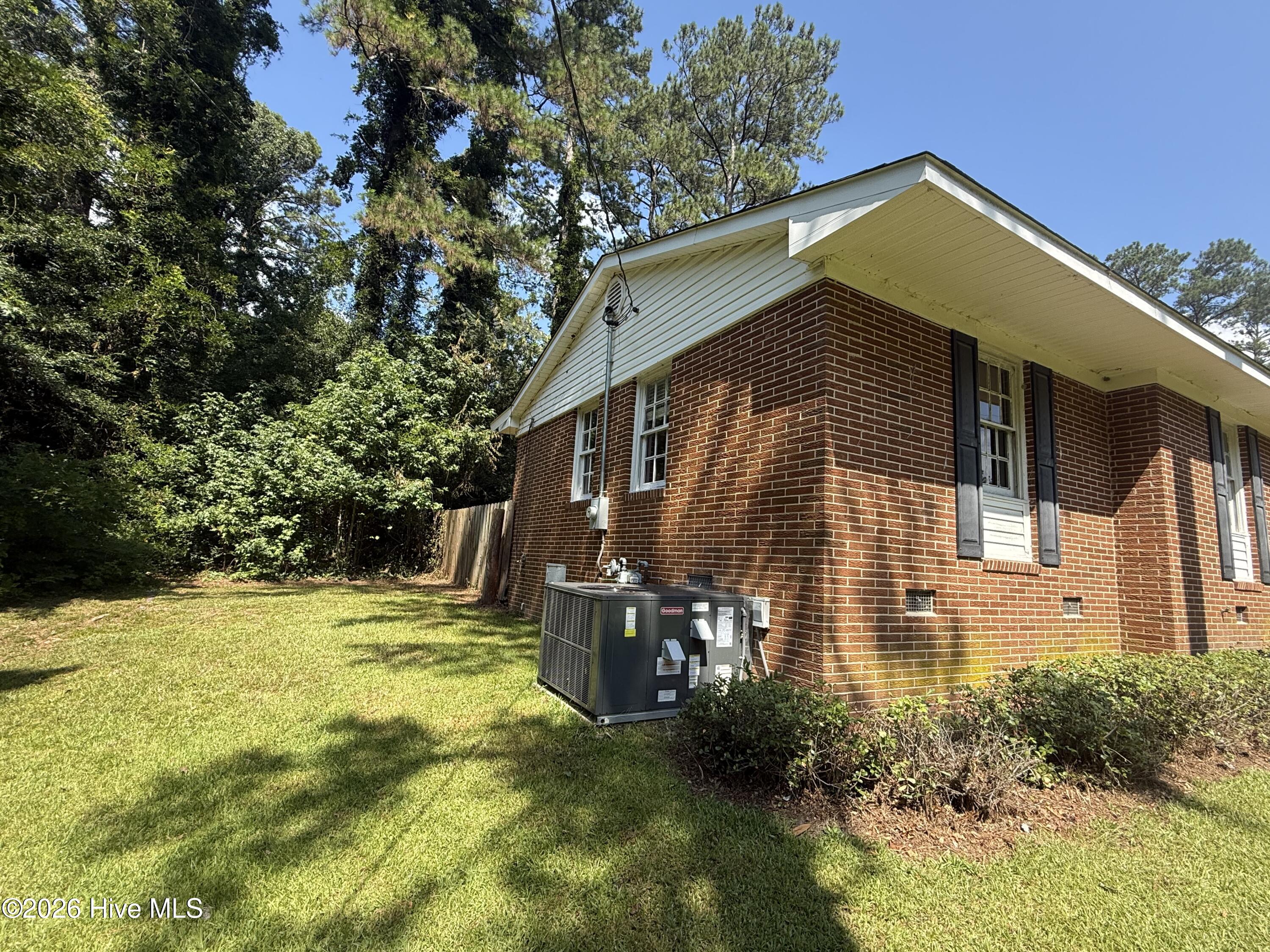 721 Central Road Property Photo 23