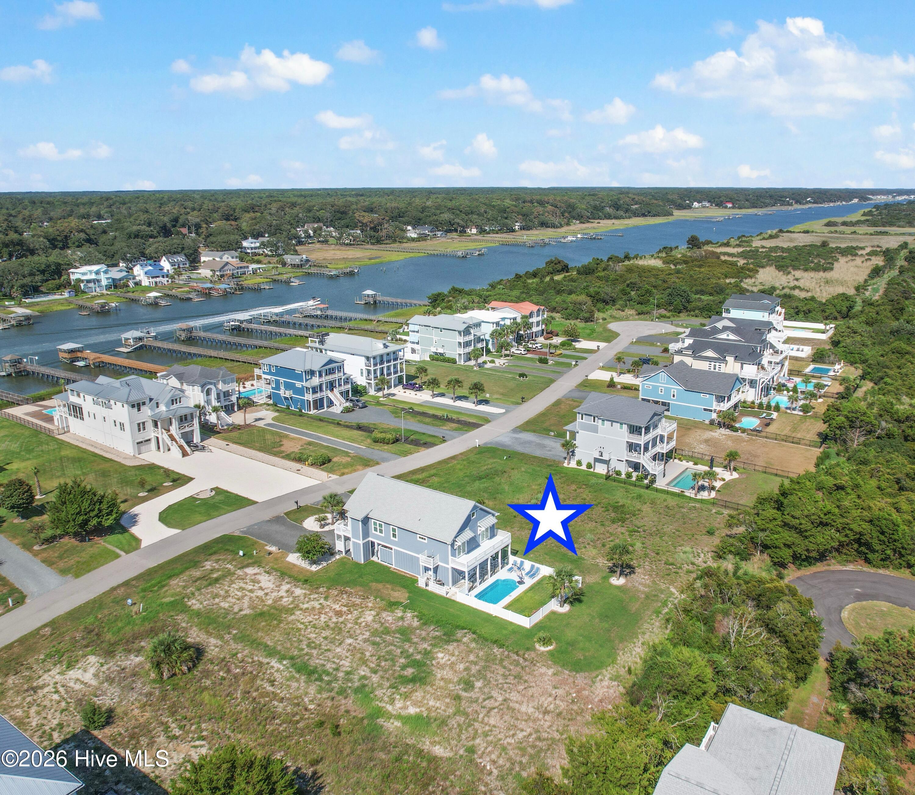 867 Heron Landing Property Photo 8