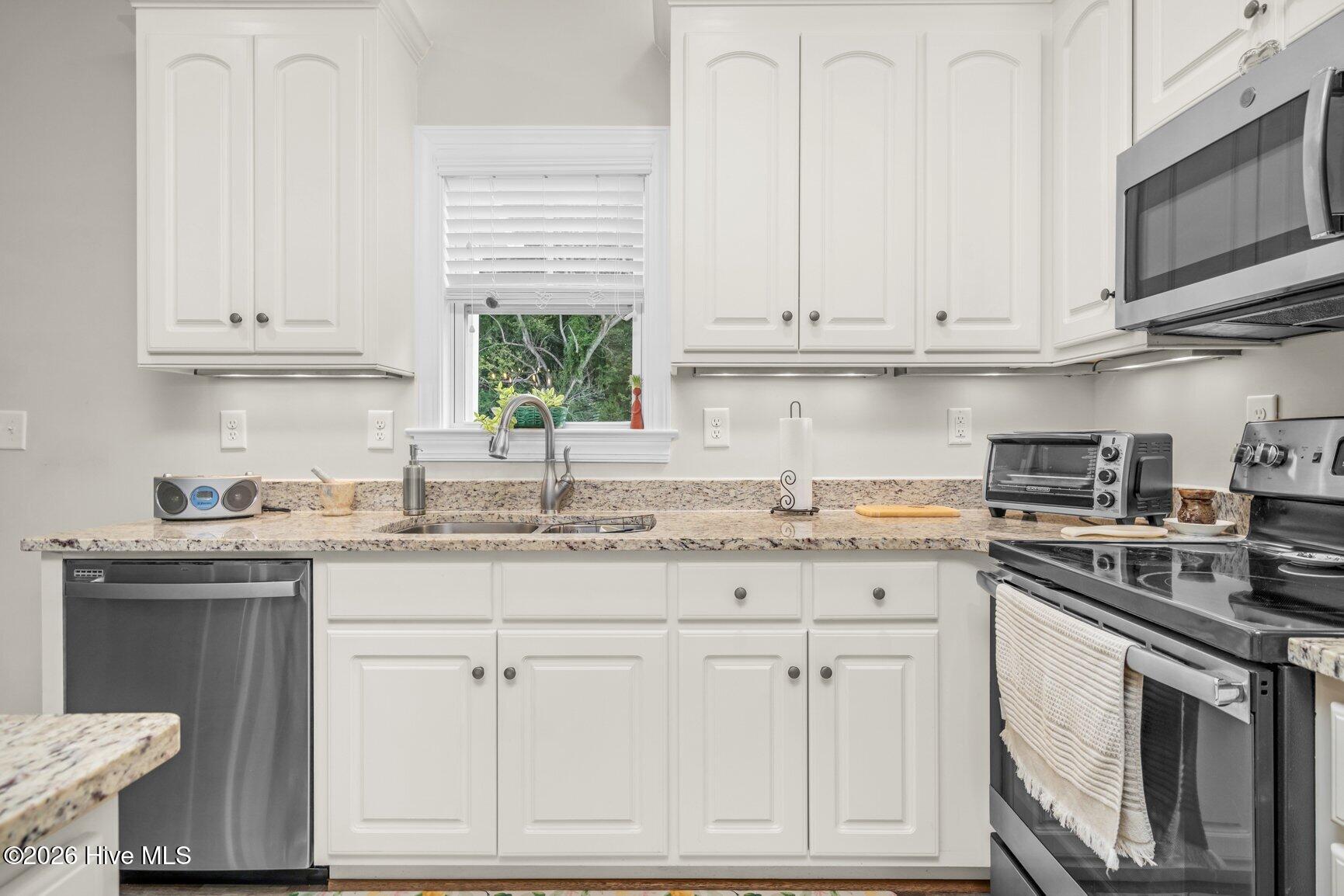 3883 Loop Road Property Photo 13