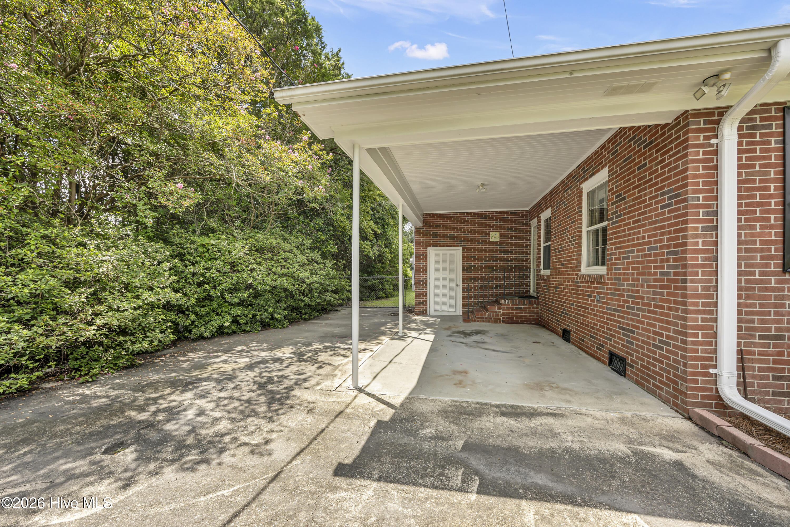 3906 Evergreen Drive Property Photo 4