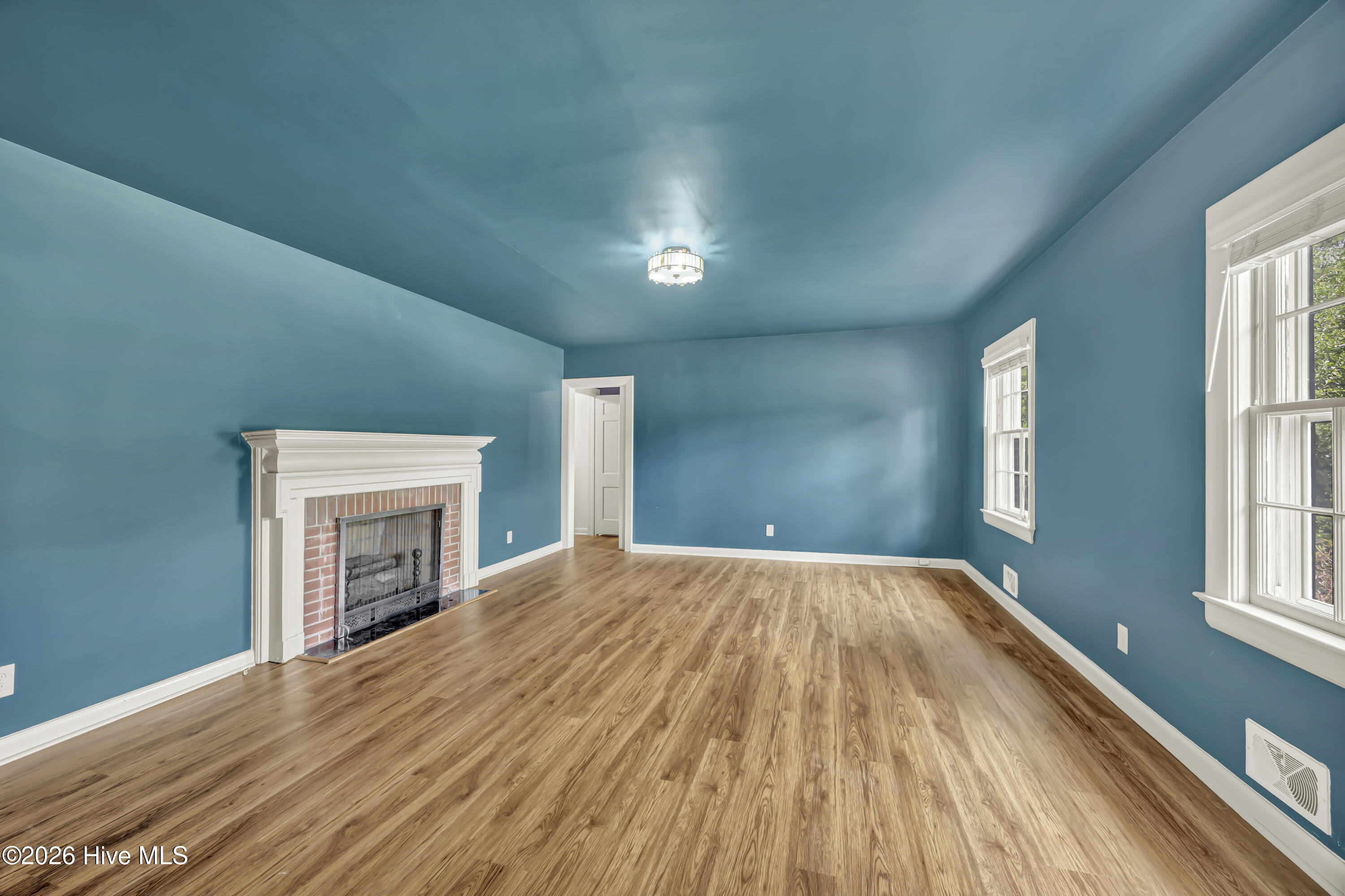 3906 Evergreen Drive Property Photo 11