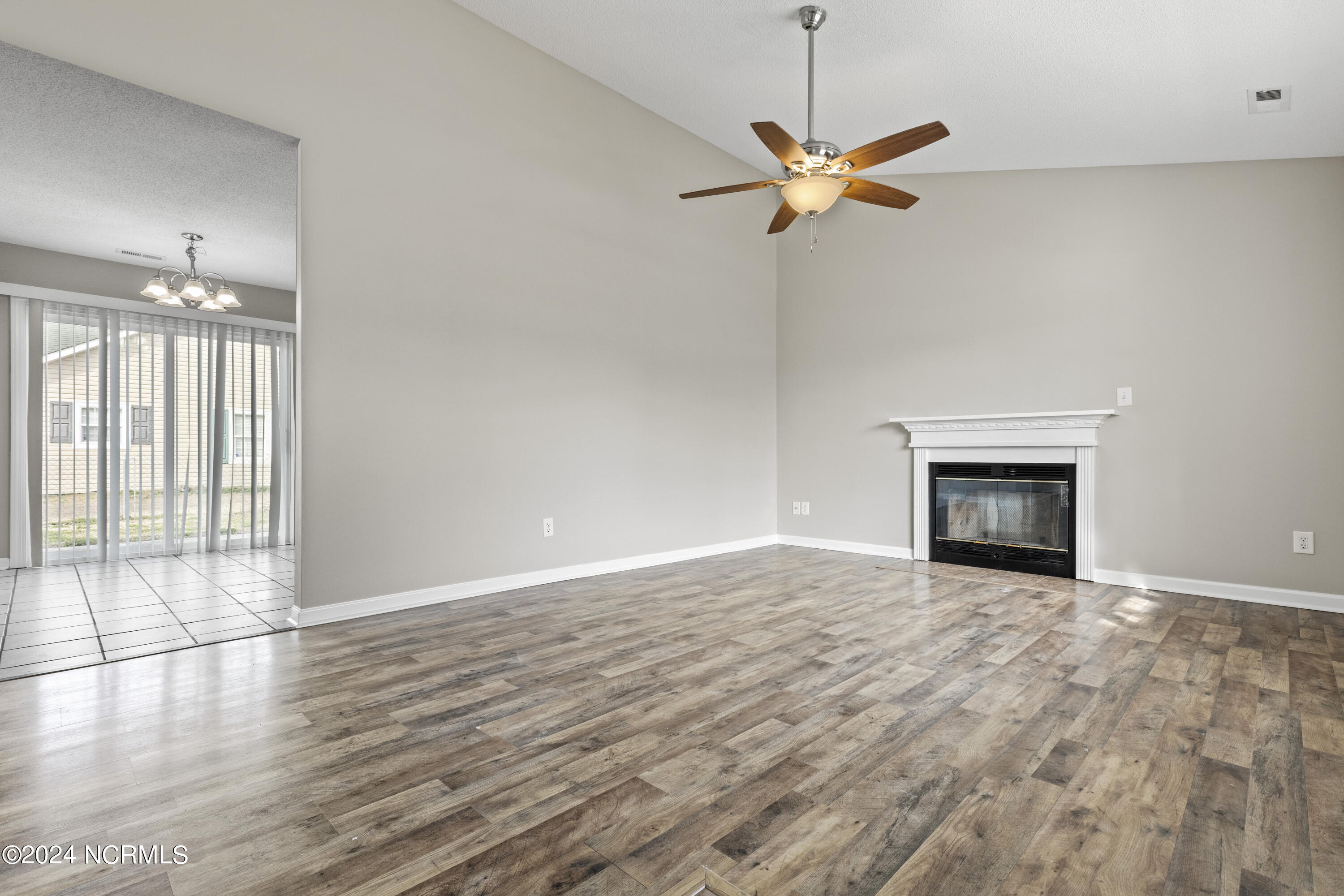 305 Foxridge Lane Property Photo 10