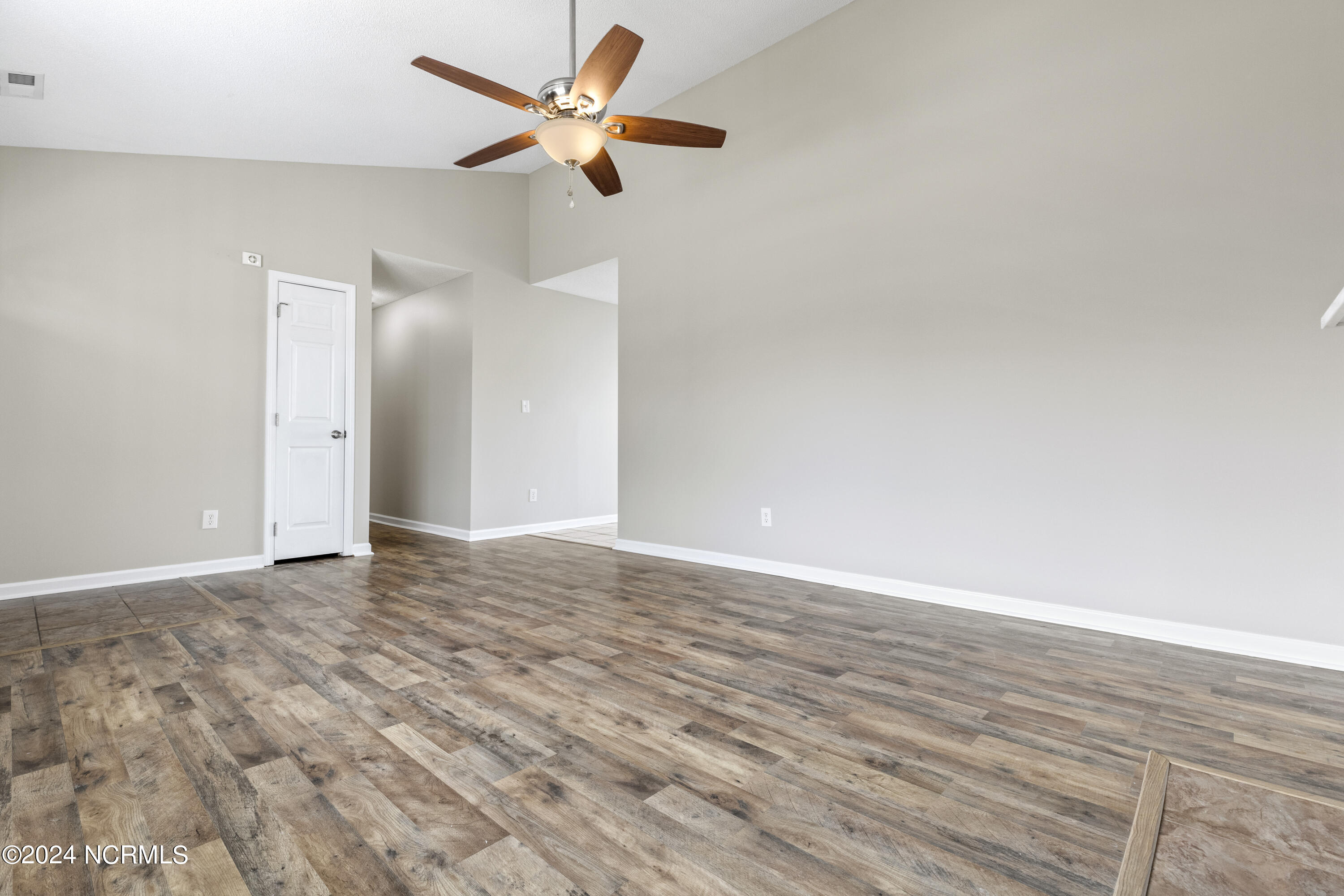 305 Foxridge Lane Property Photo 11